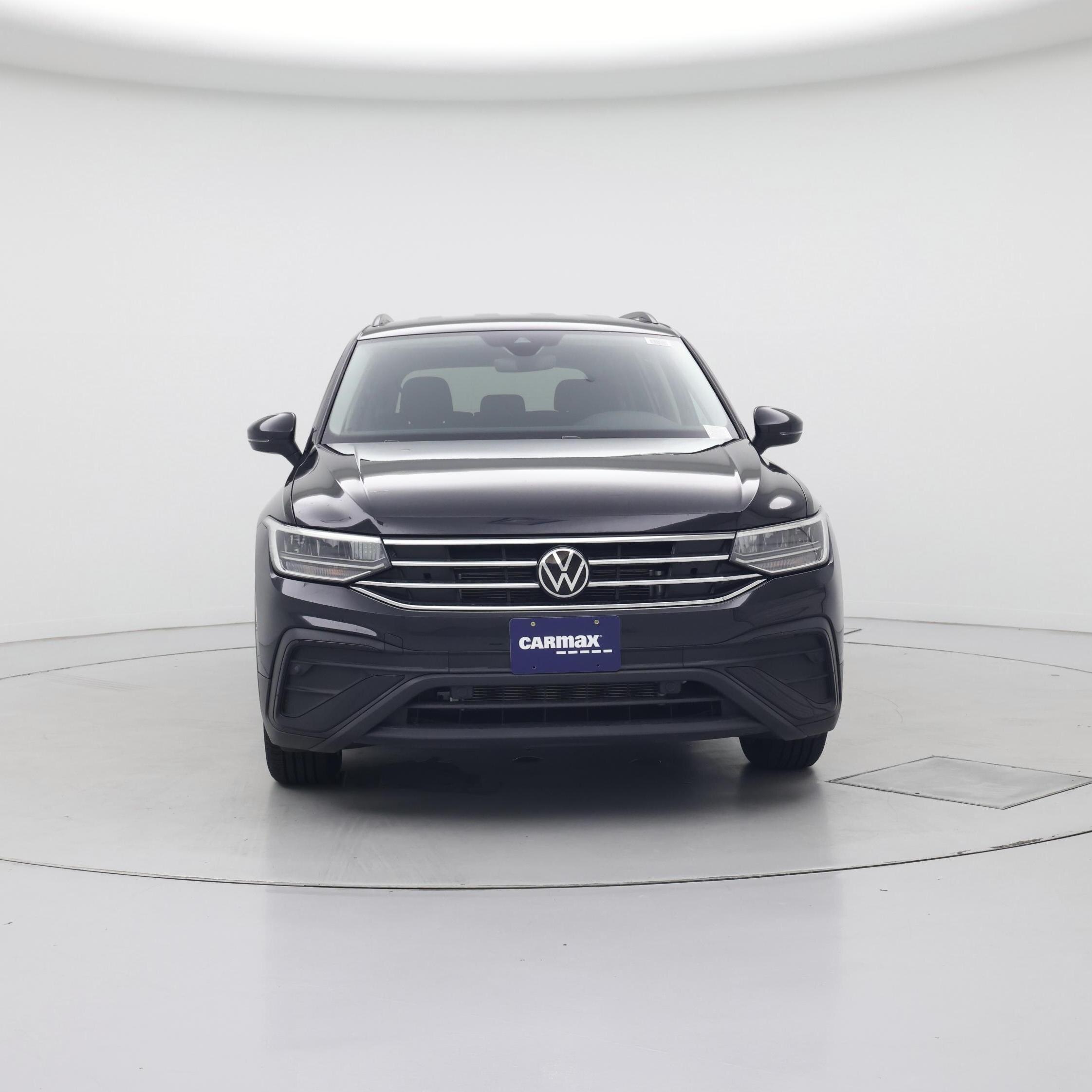 Thumbnail: 2023 Volkswagen Tiguan - 5