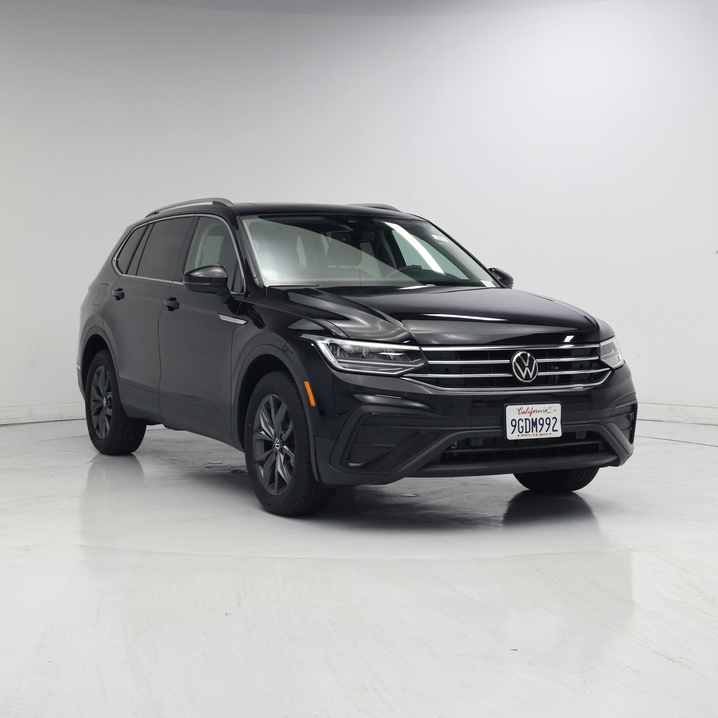 Black 2023 Volkswagen Tiguan SUV / Crossover Front-Wheel Drive Automatic