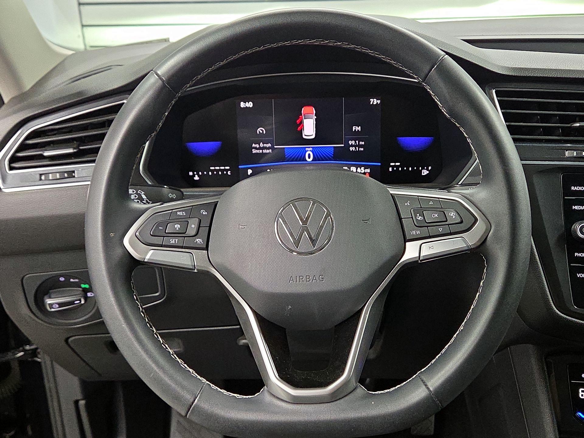 Thumbnail: 2023 Volkswagen Tiguan - 10