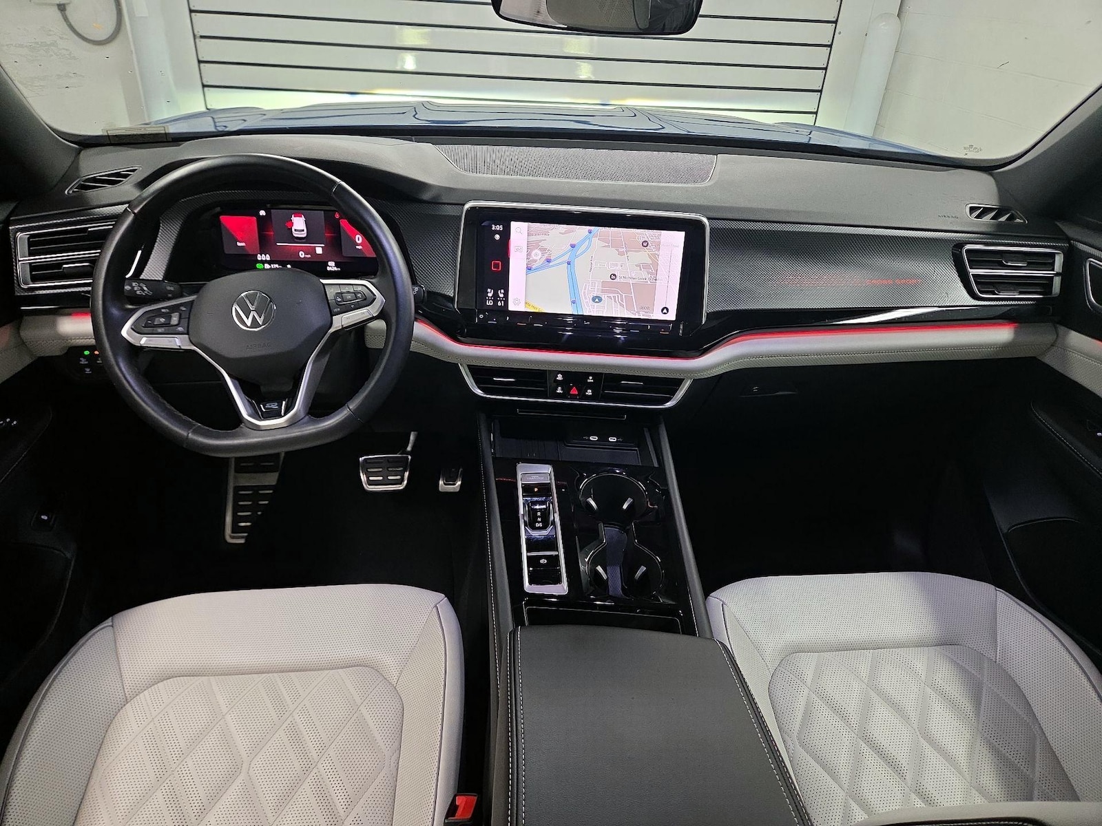 2025 Volkswagen Atlas Cross Sport SEL Premium R-LINE - Photo 10