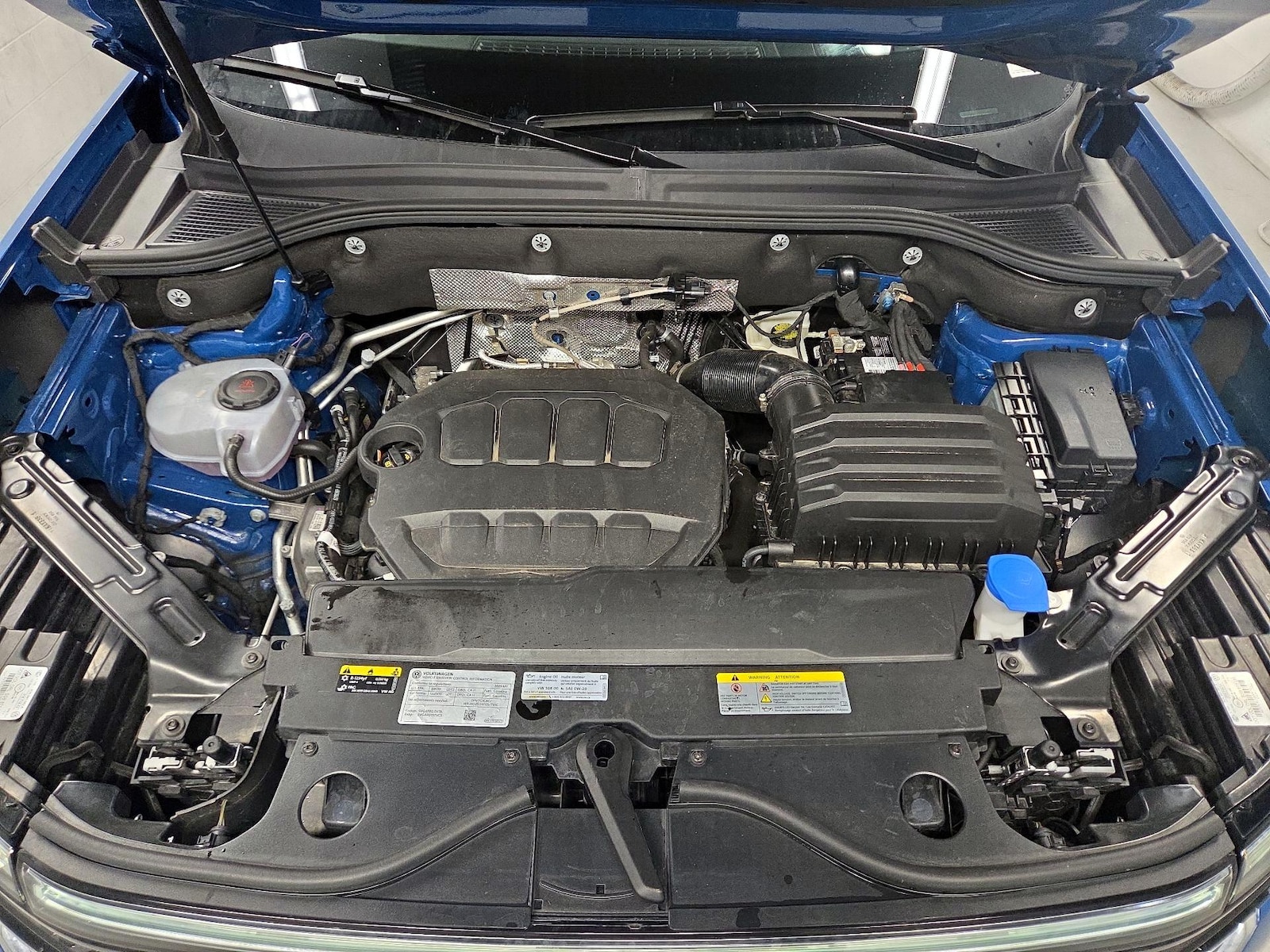 2025 Volkswagen Atlas Cross Sport SEL Premium R-LINE - Photo 24