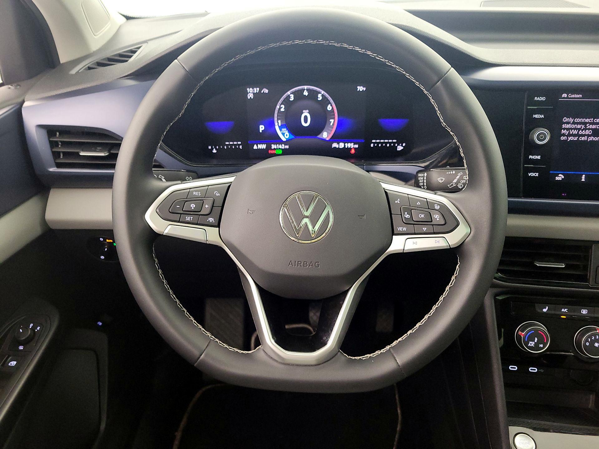 Thumbnail: 2023 Volkswagen Taos - 10