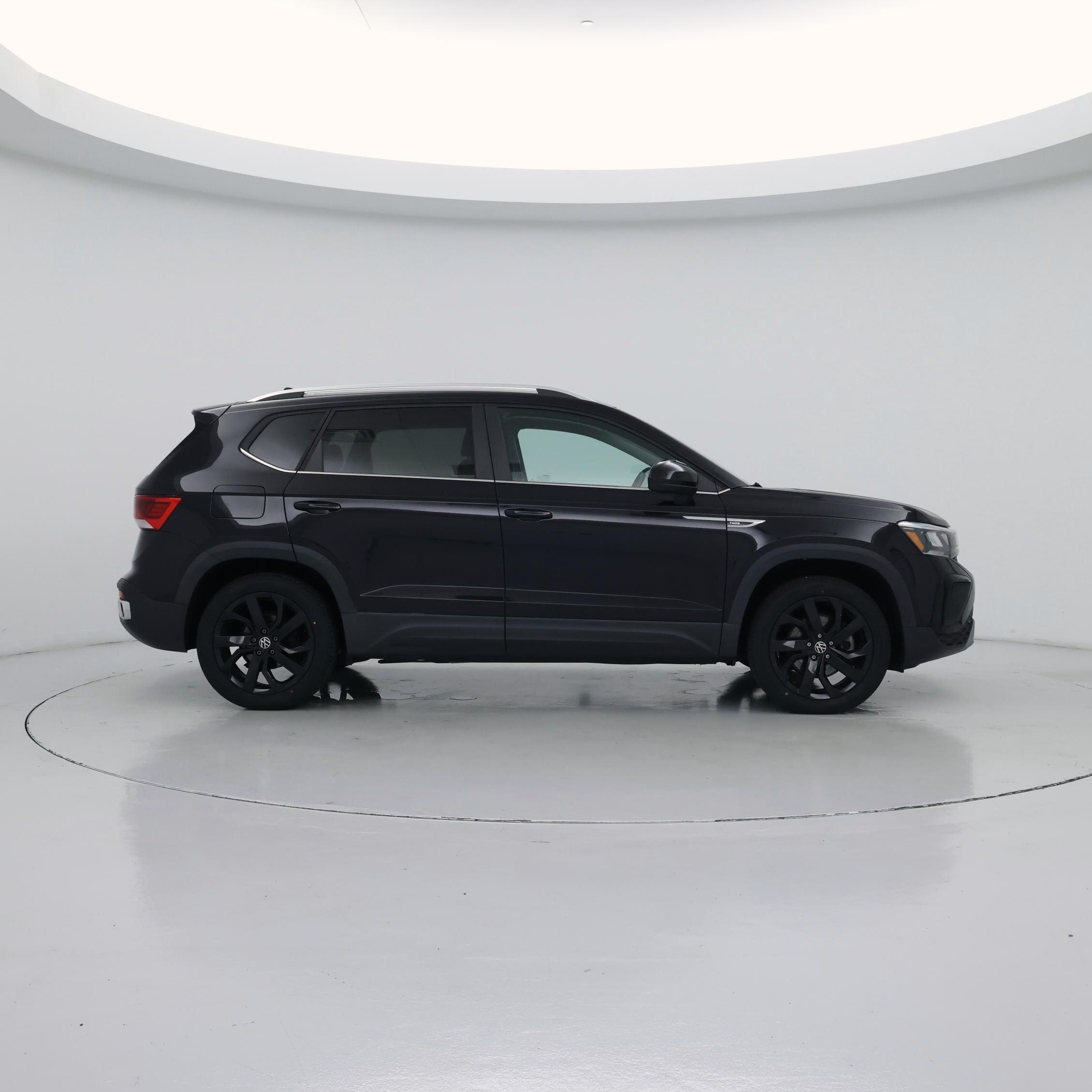 Thumbnail: 2023 Volkswagen Taos - 7