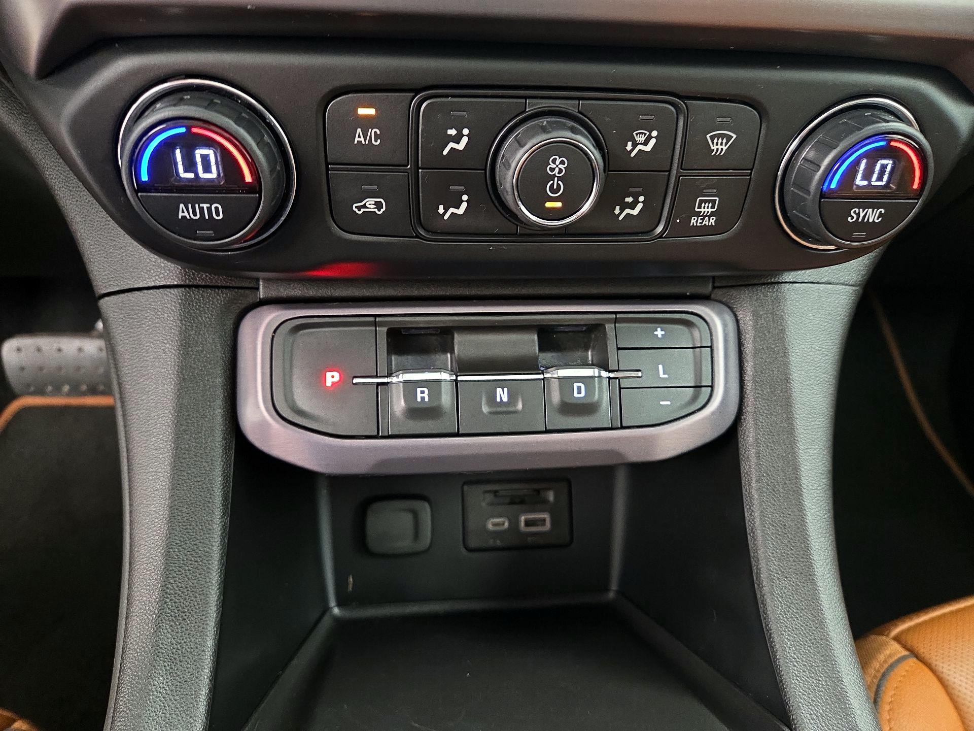 Thumbnail: 2020 GMC Acadia - 18