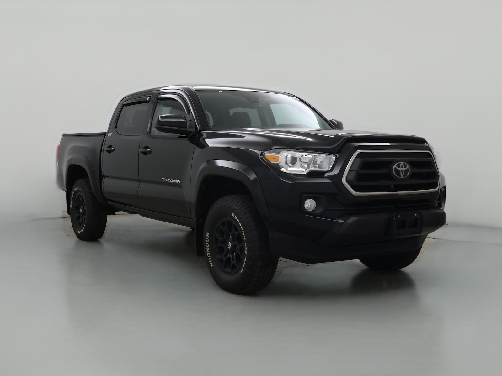 Bed Cover & Tow Hitch