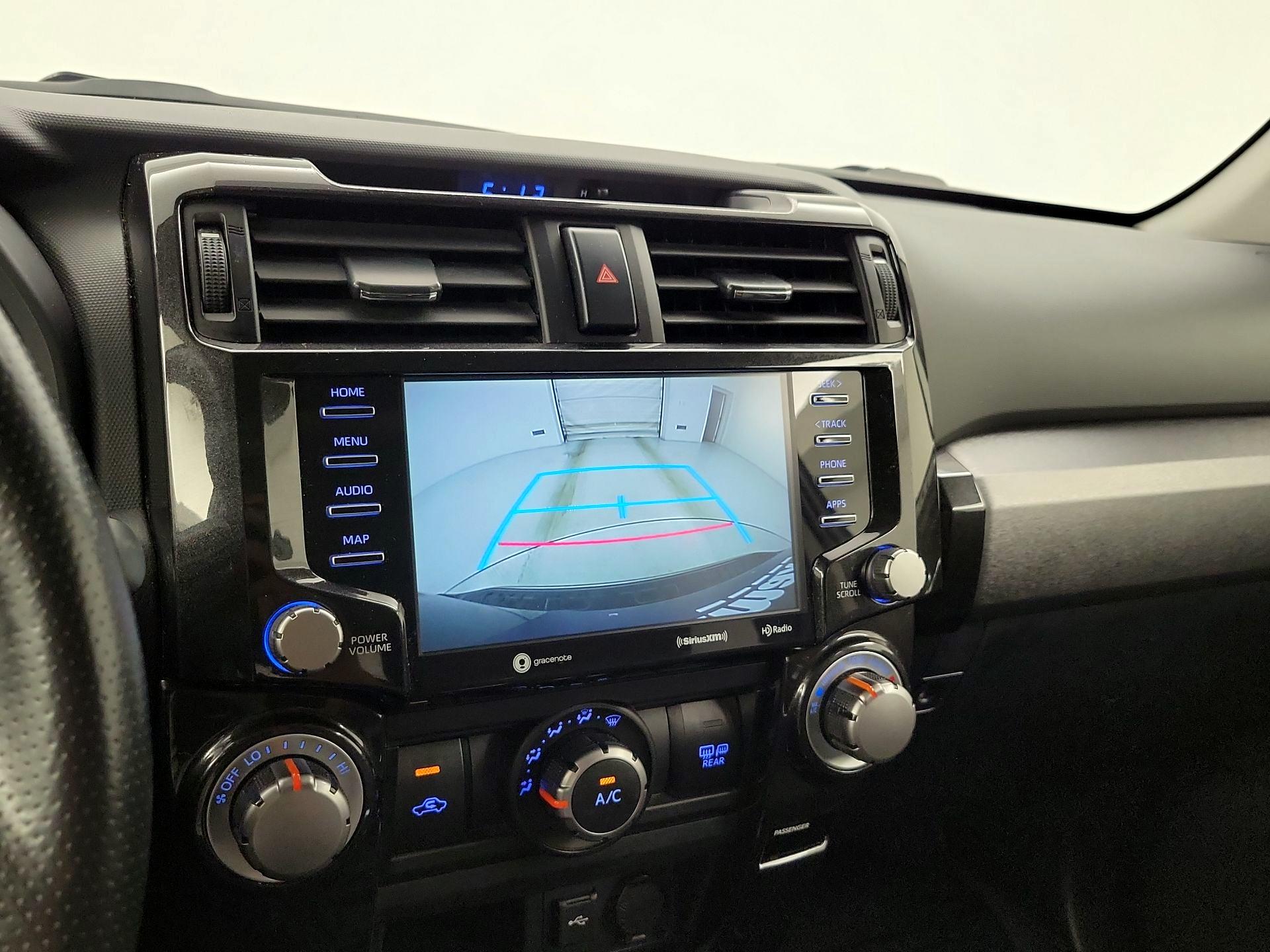 Thumbnail: 2020 Toyota 4Runner - 15