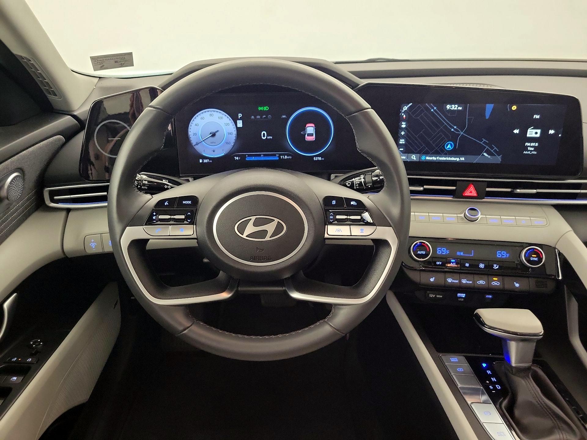 Thumbnail: 2025 Hyundai Elantra - 10