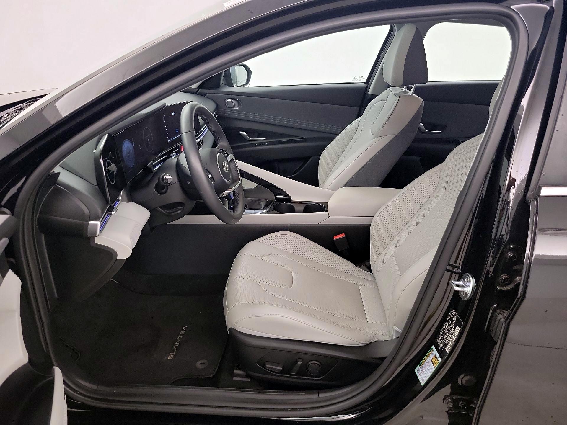 Thumbnail: 2025 Hyundai Elantra - 11