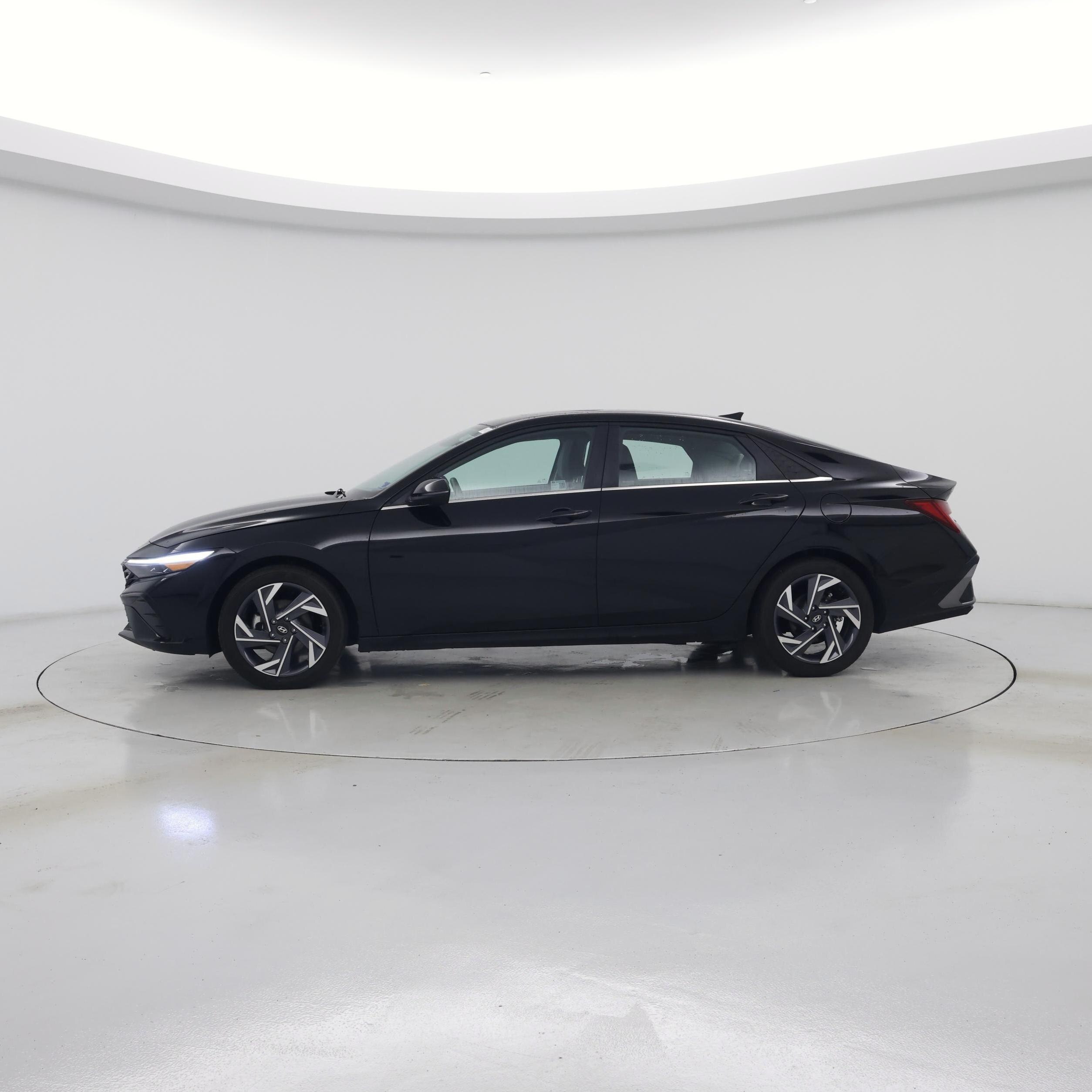 Thumbnail: 2025 Hyundai Elantra - 3