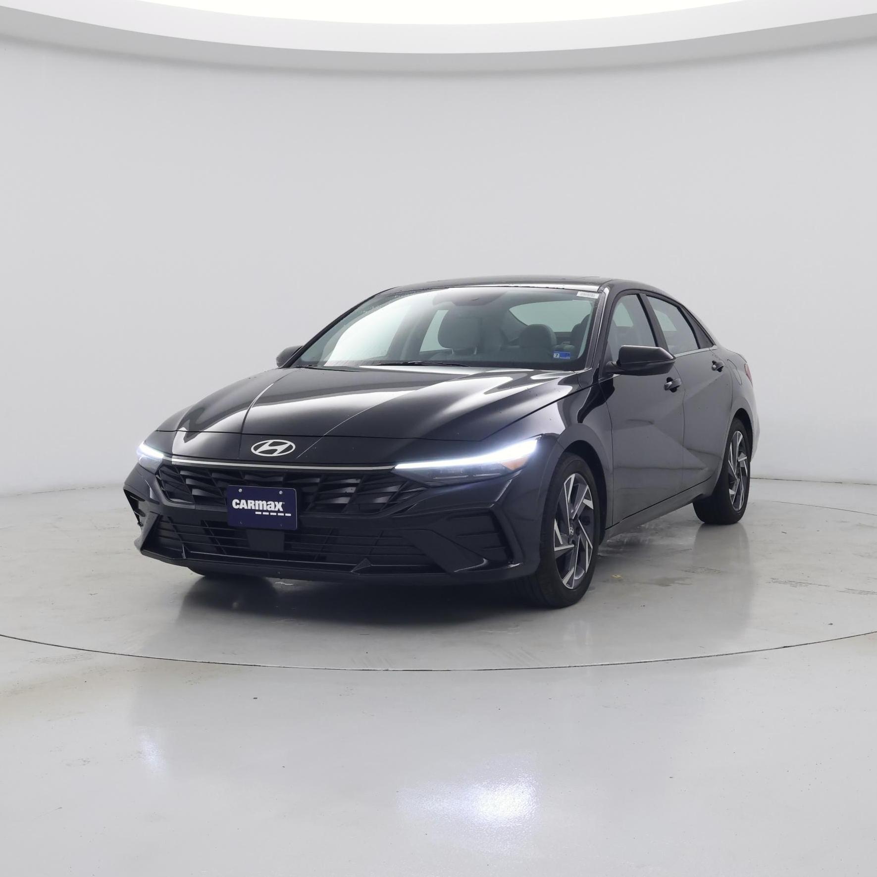 Thumbnail: 2025 Hyundai Elantra - 4