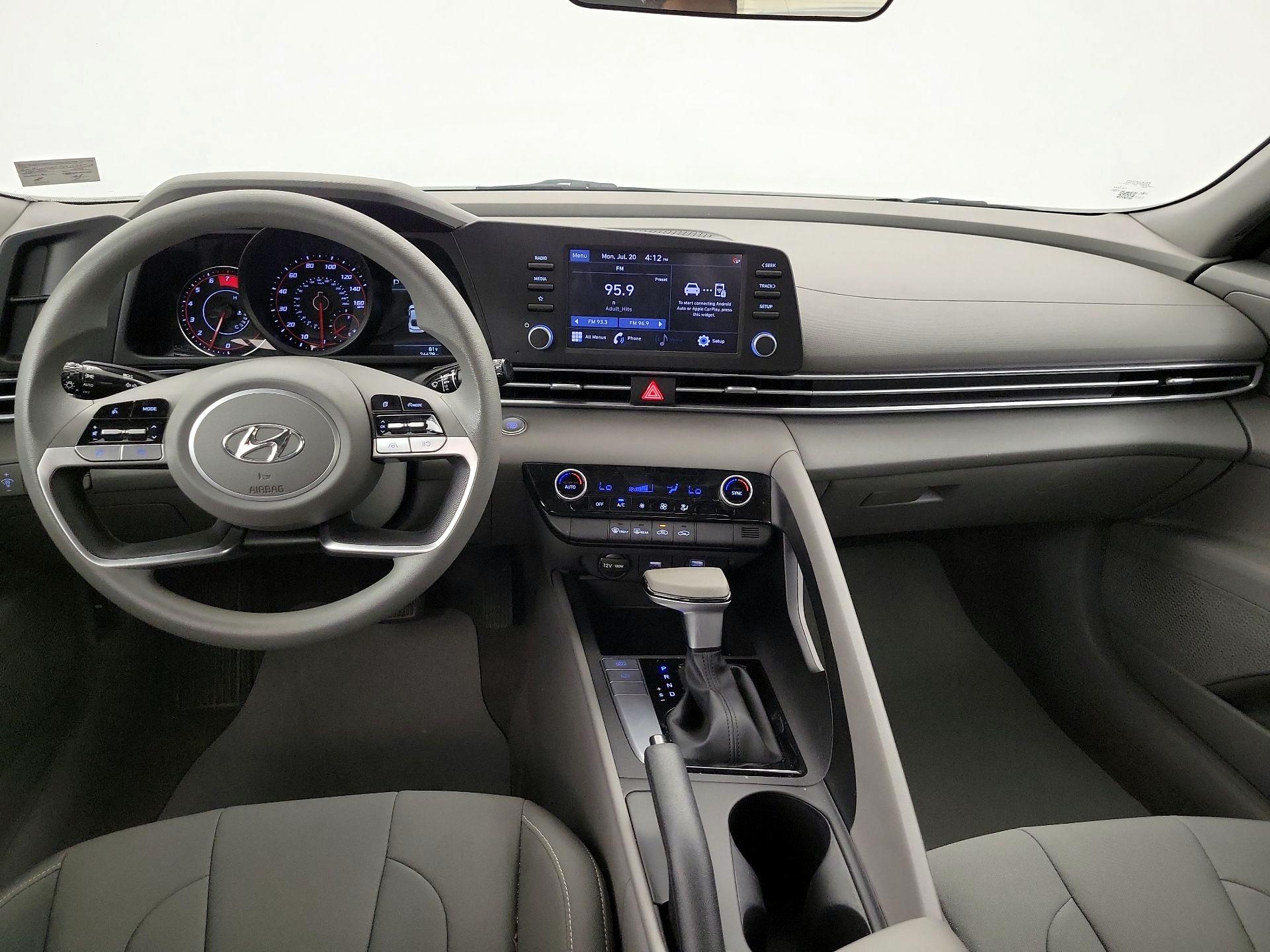 Thumbnail: 2023 Hyundai Elantra - 9