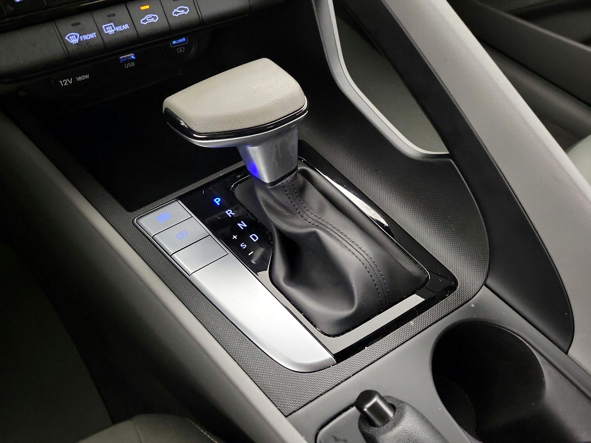 Thumbnail: 2023 Hyundai Elantra - 17