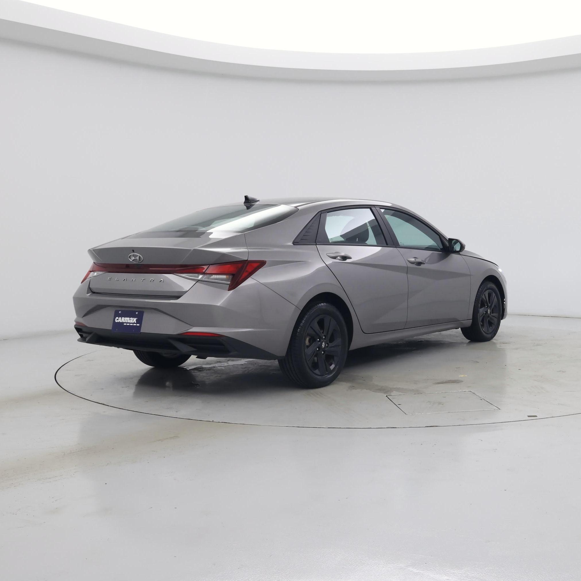 Thumbnail: 2023 Hyundai Elantra - 8