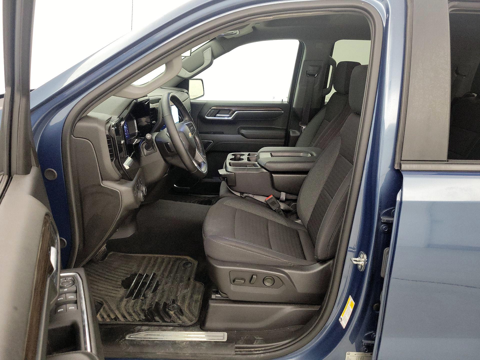 Thumbnail: 2024 Chevrolet Silverado 1500 - 11
