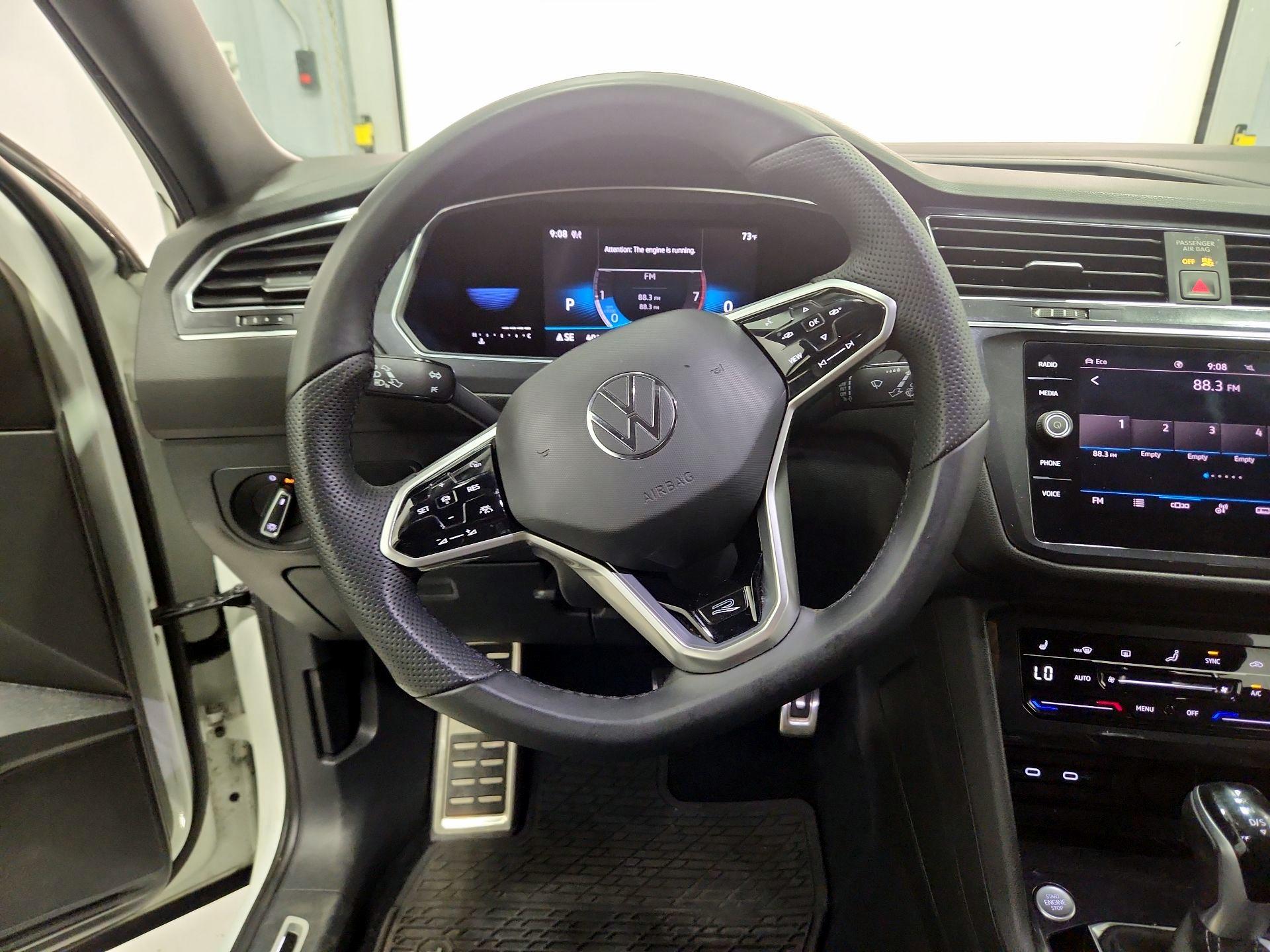 Thumbnail: 2022 Volkswagen Tiguan - 10