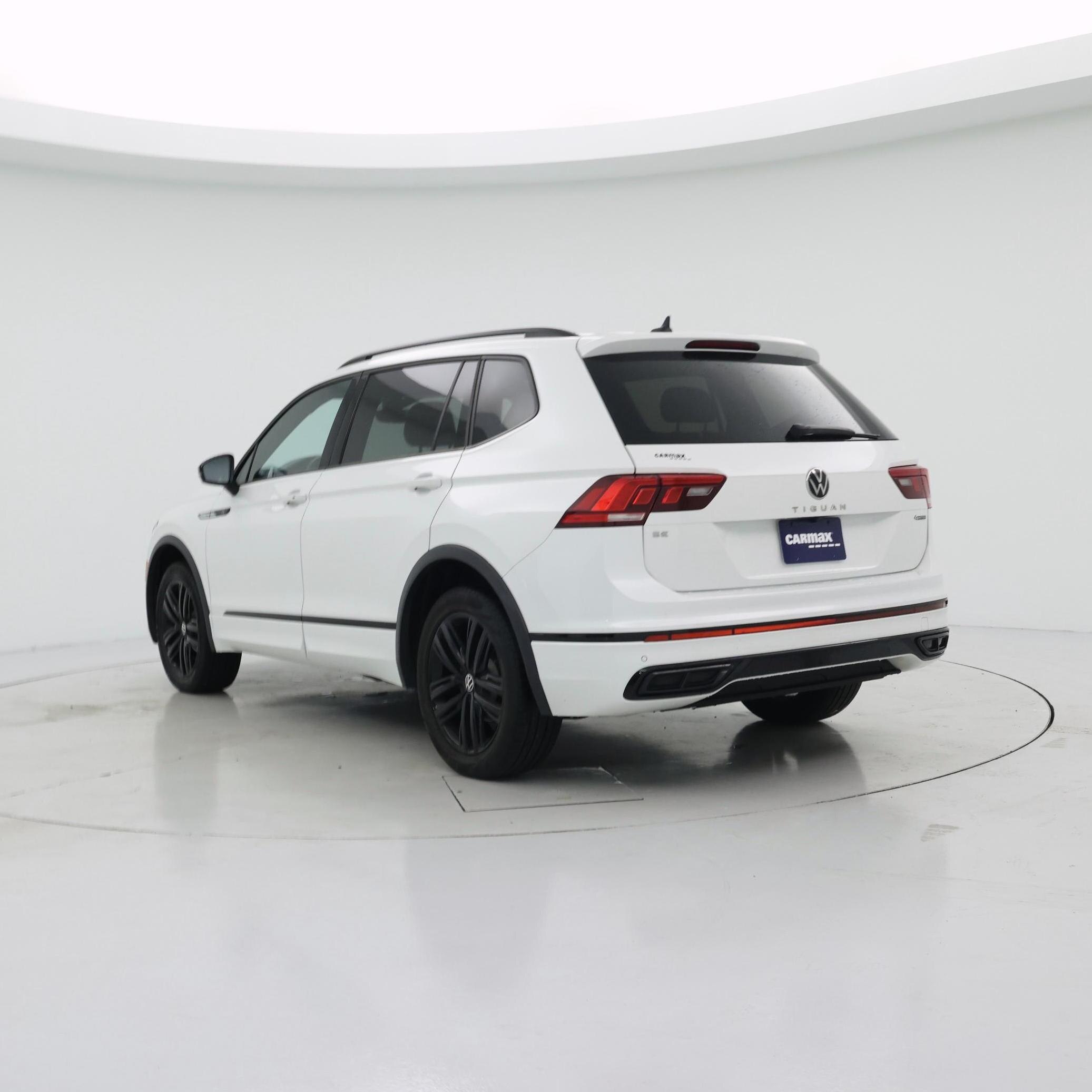 Thumbnail: 2022 Volkswagen Tiguan - 2