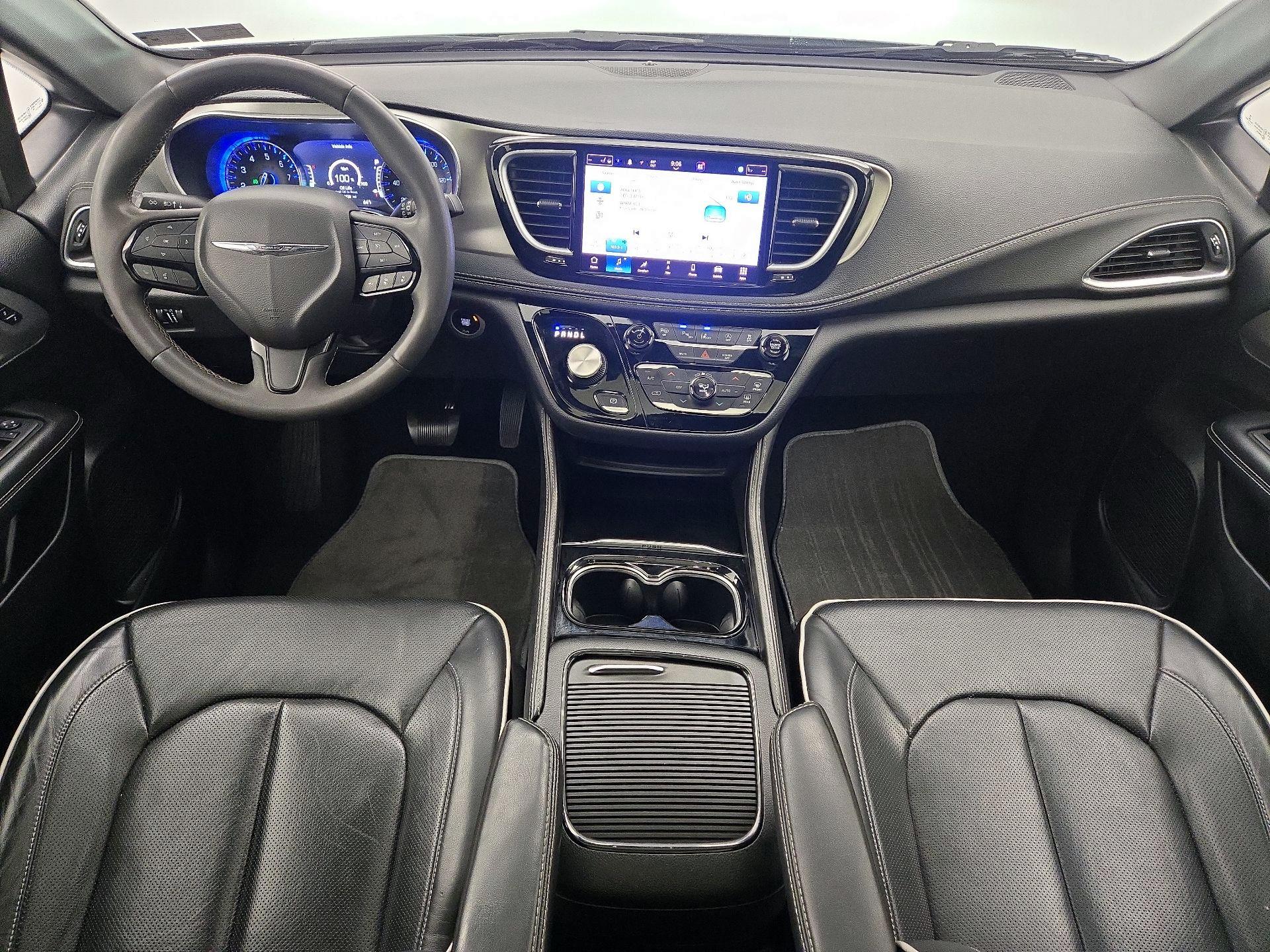 Thumbnail: 2022 Chrysler Pacifica - 9