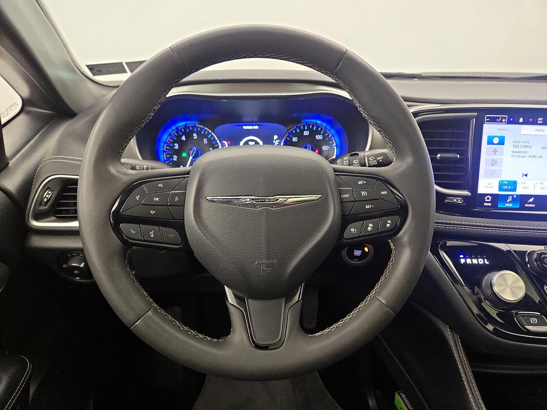 Thumbnail: 2022 Chrysler Pacifica - 10