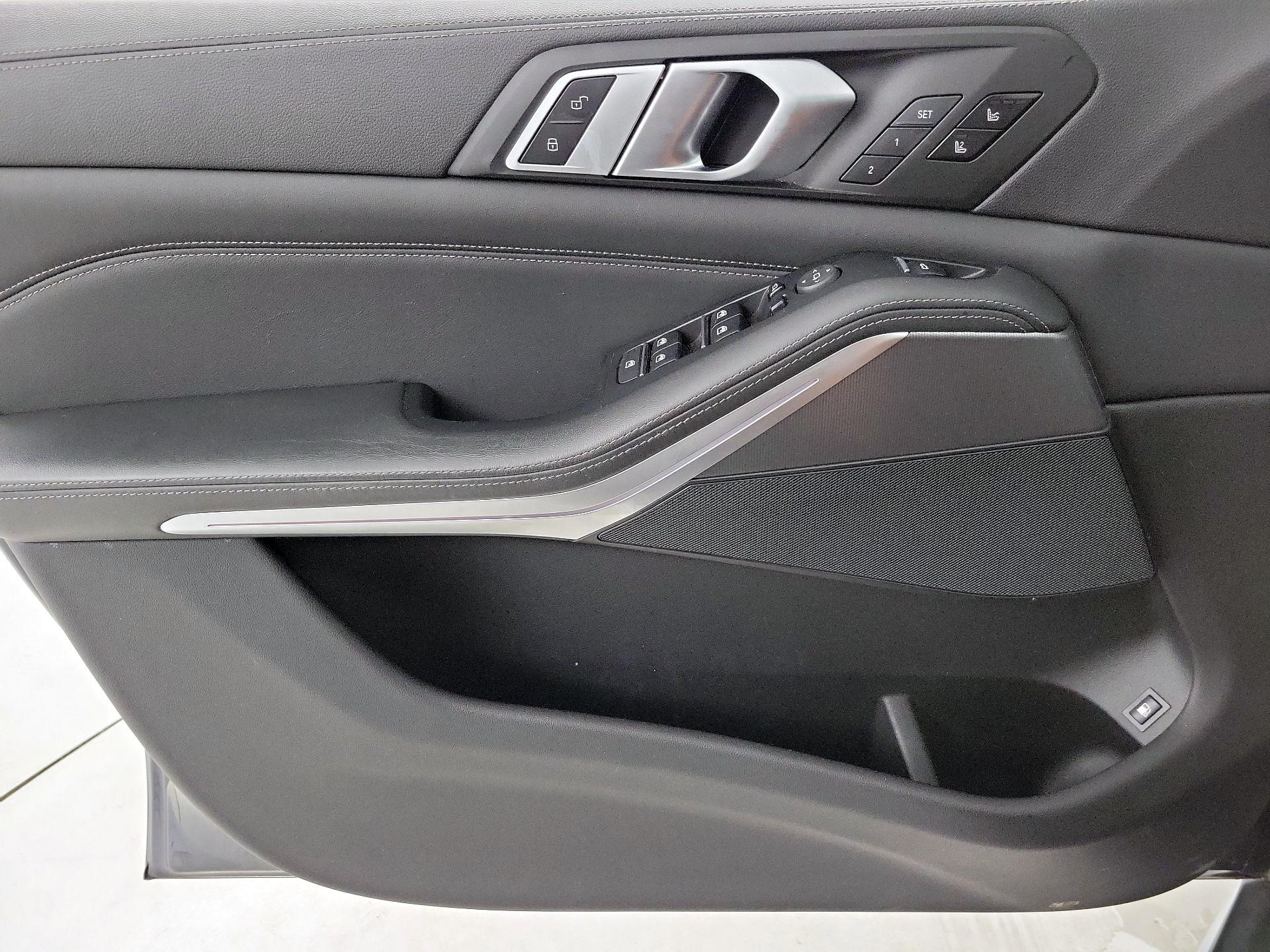 Thumbnail: 2021 BMW X5 - 12