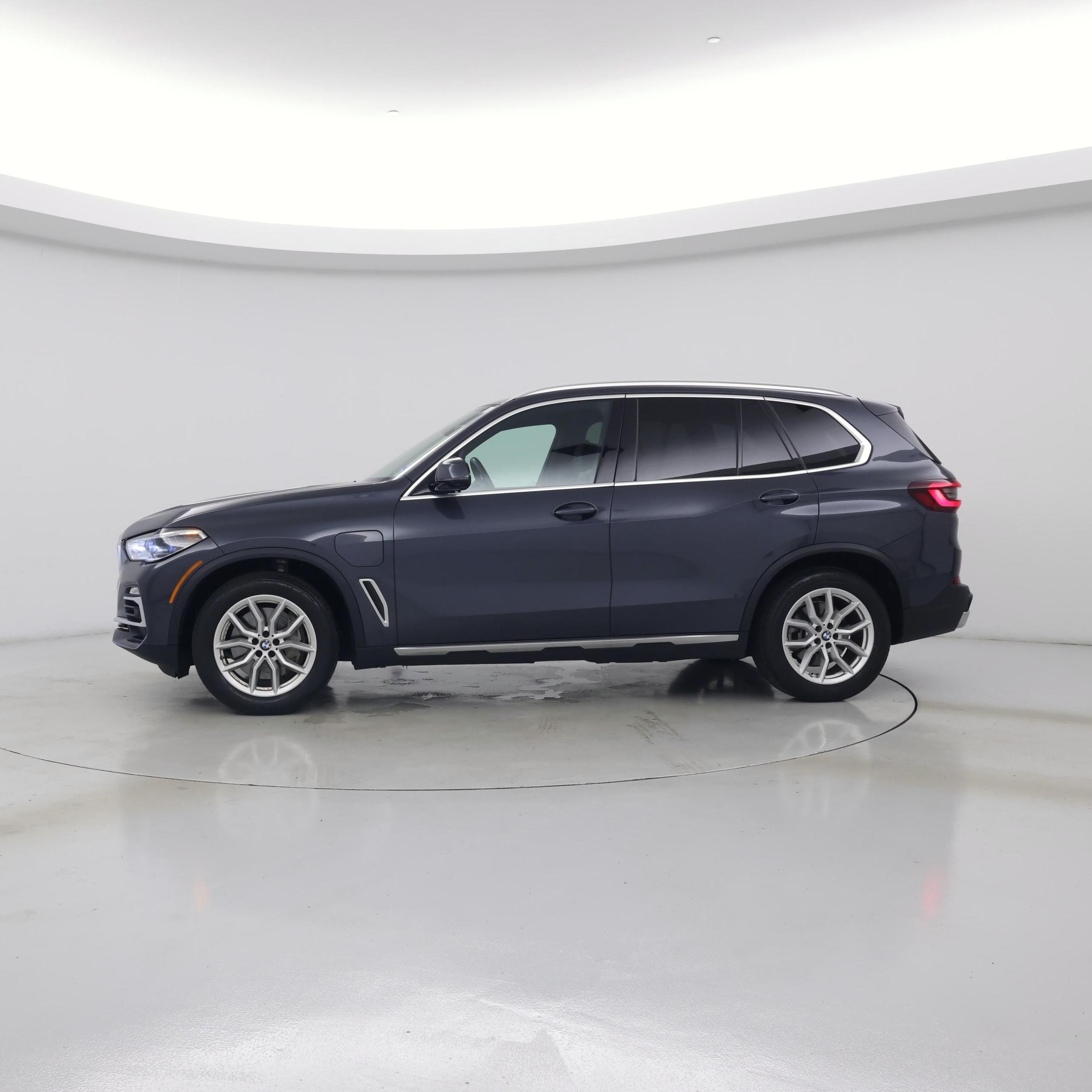 Thumbnail: 2021 BMW X5 - 3