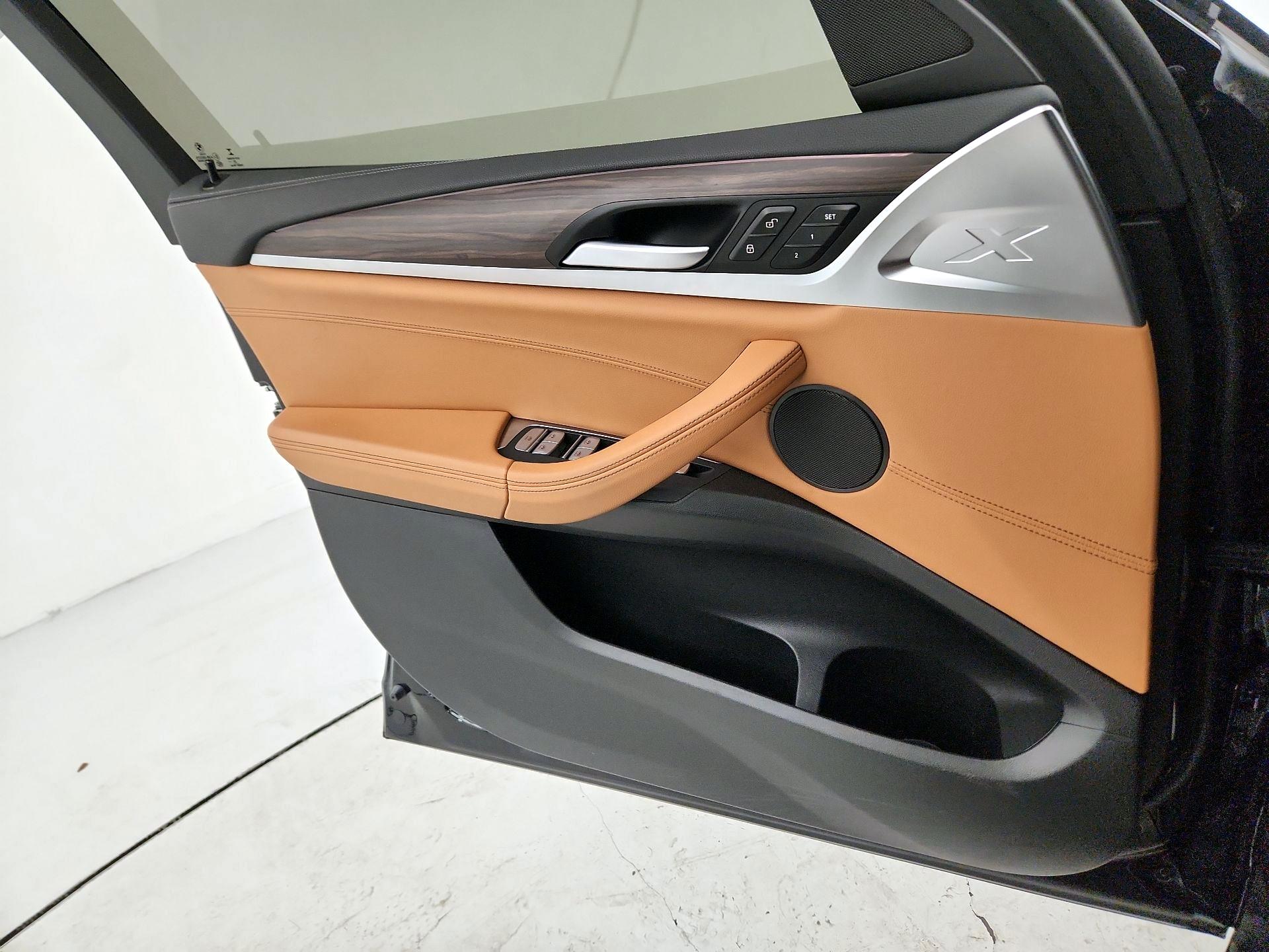 Thumbnail: 2021 BMW X4 - 12