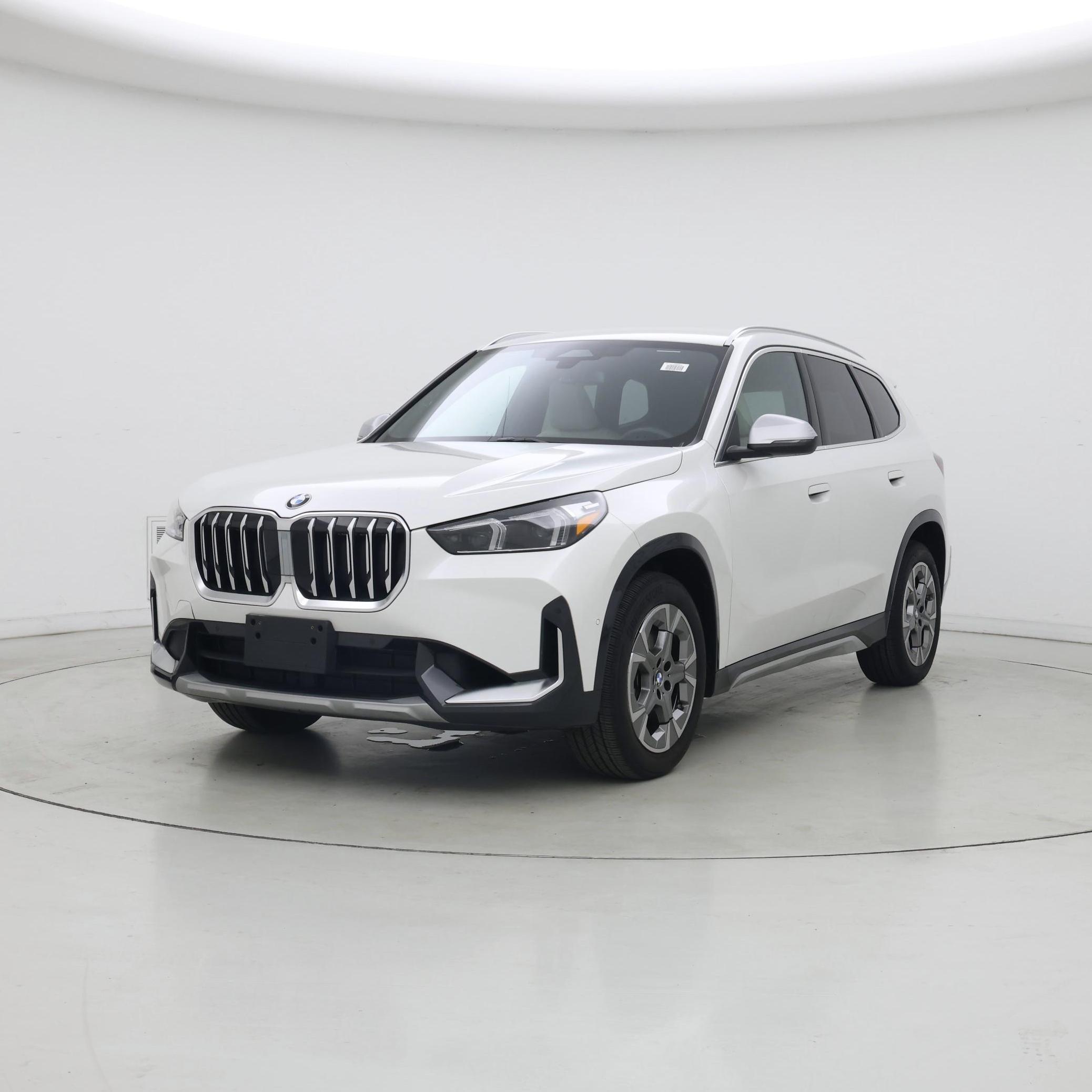 Thumbnail: 2023 BMW X1 - 4