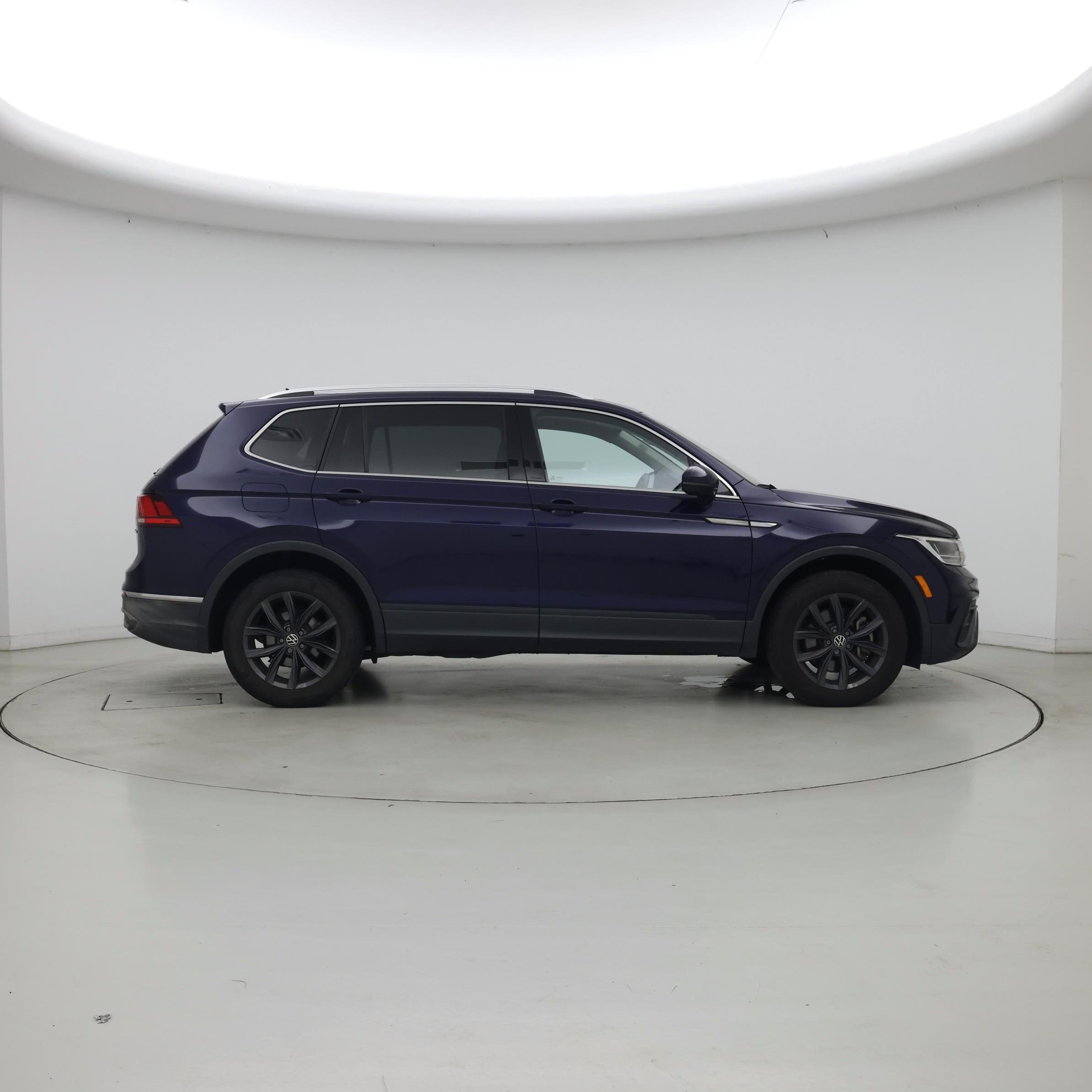 Thumbnail: 2022 Volkswagen Tiguan - 7