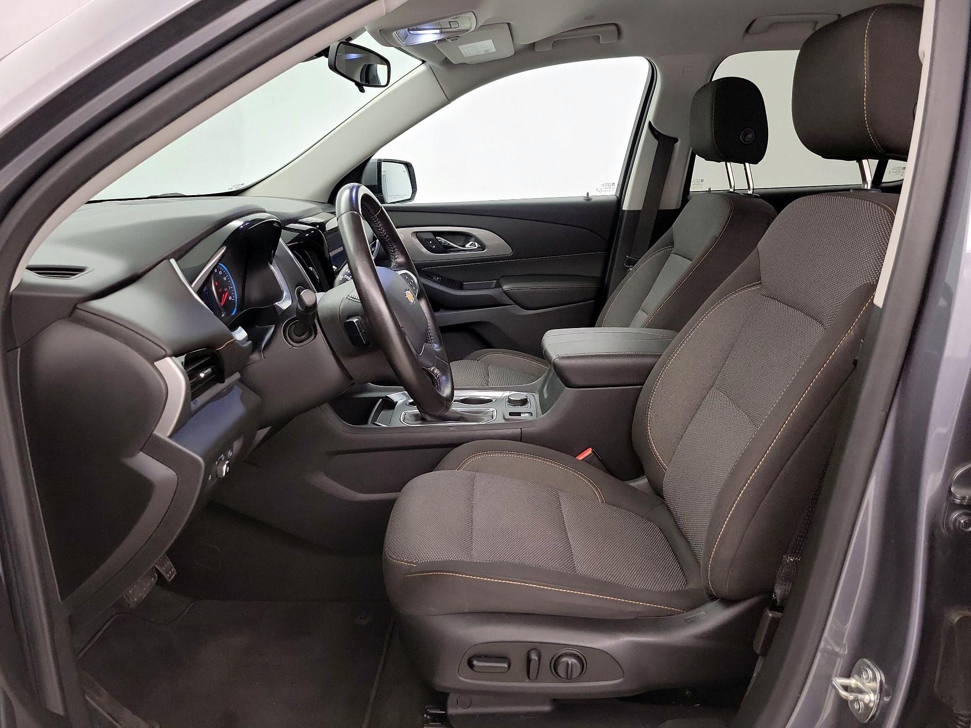 Thumbnail: 2020 Chevrolet Traverse - 11