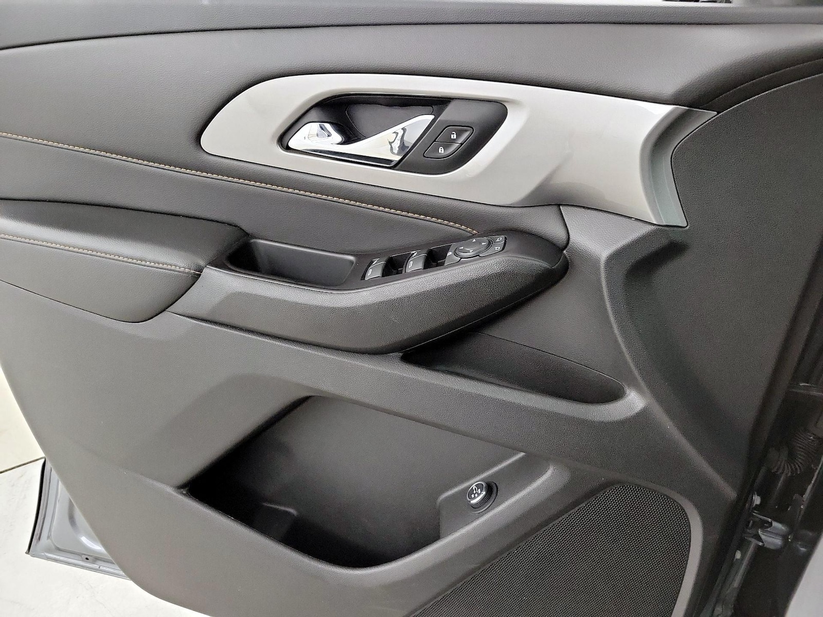 2020 Chevrolet Traverse 1LT - Photo 13