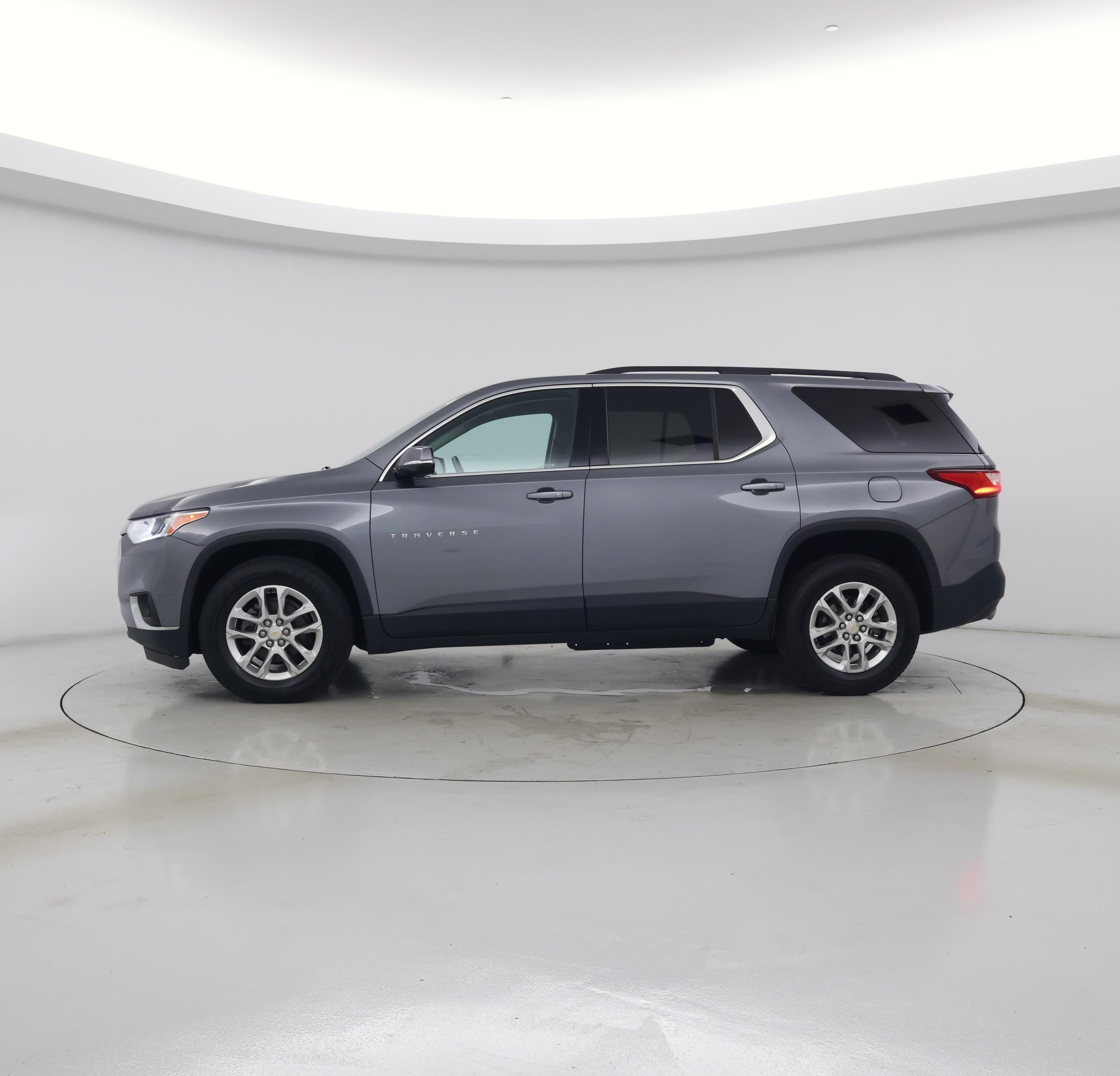 Thumbnail: 2020 Chevrolet Traverse - 3
