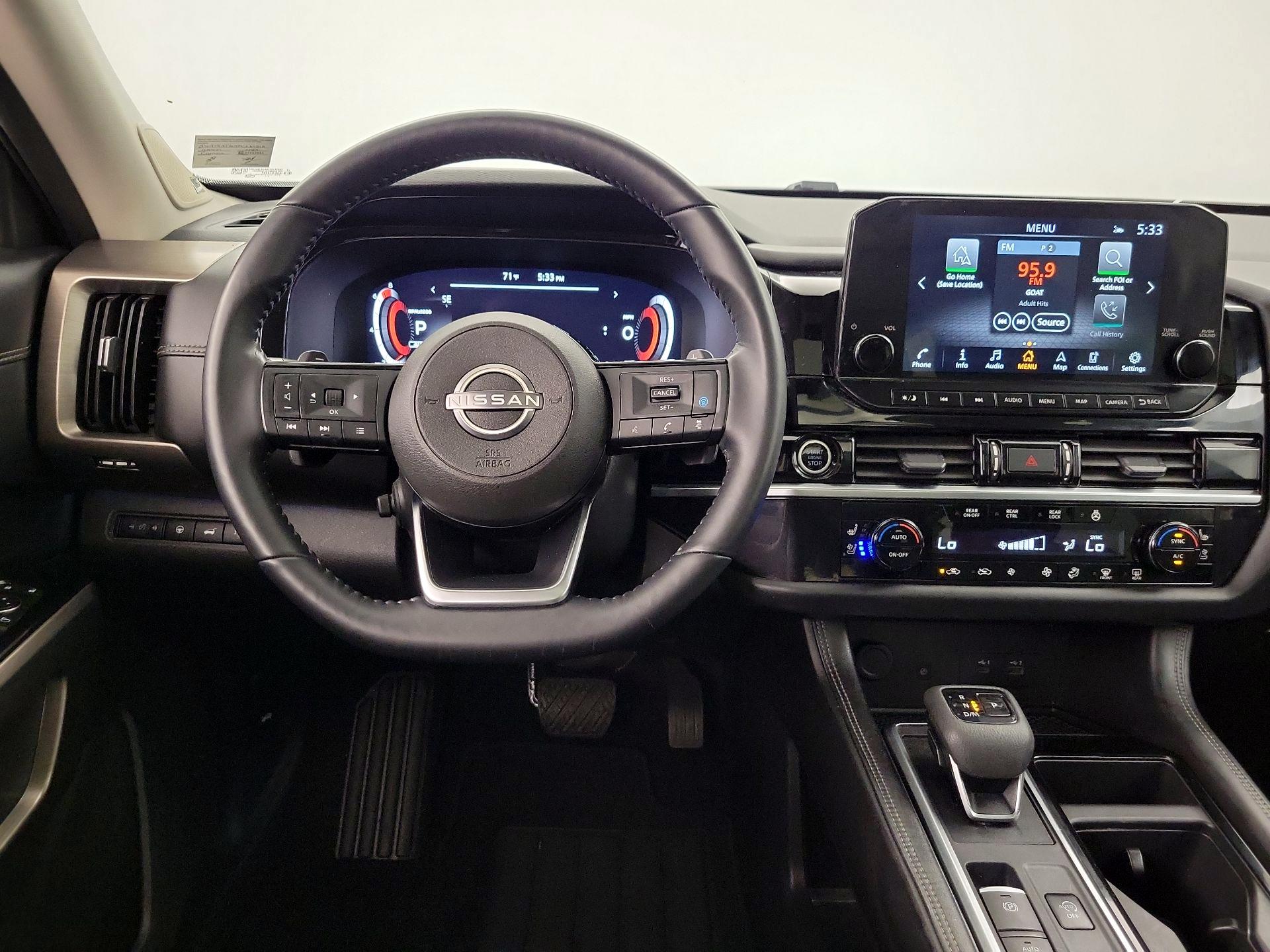 Thumbnail: 2023 Nissan Pathfinder - 10