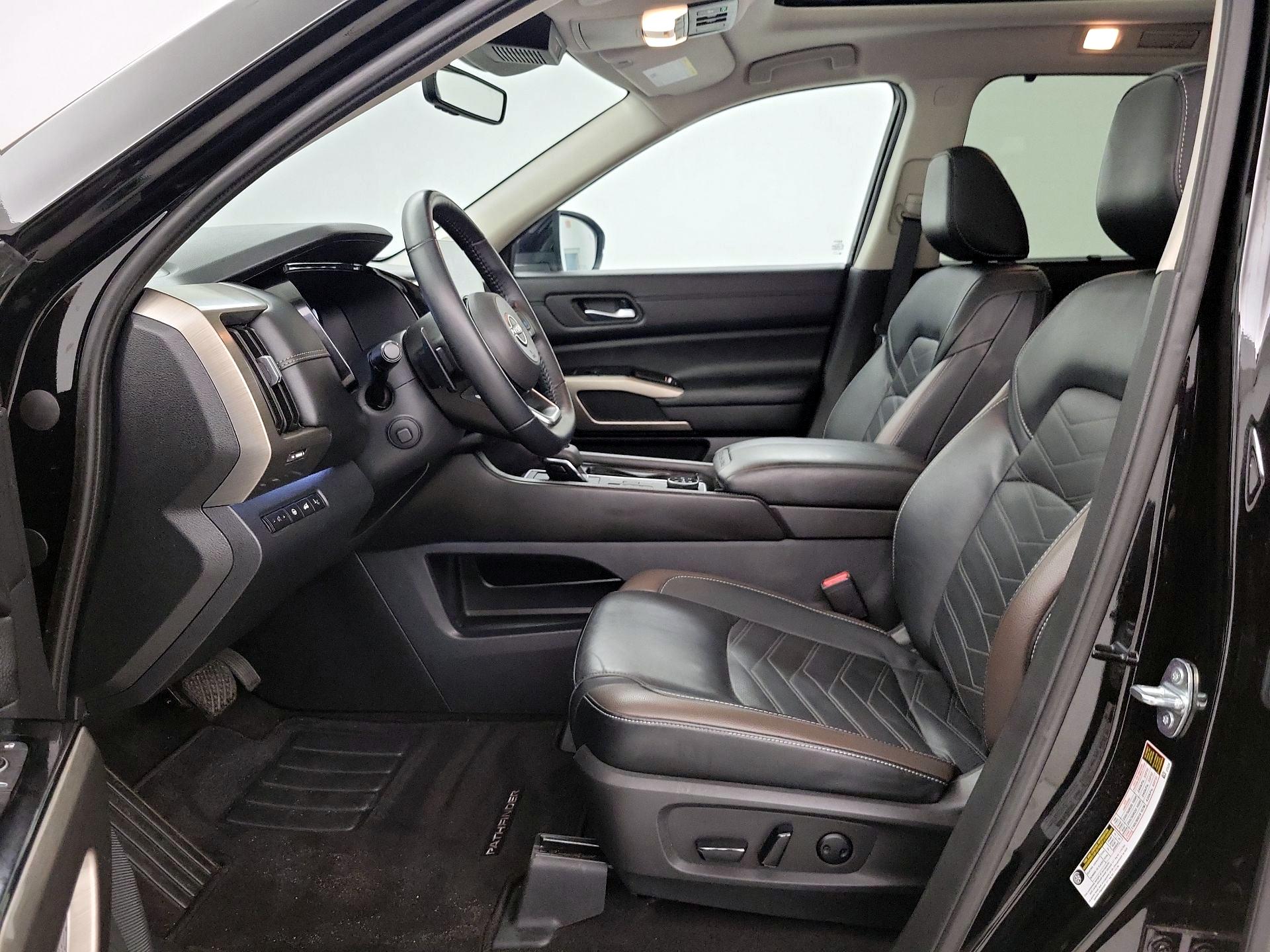 Thumbnail: 2023 Nissan Pathfinder - 11