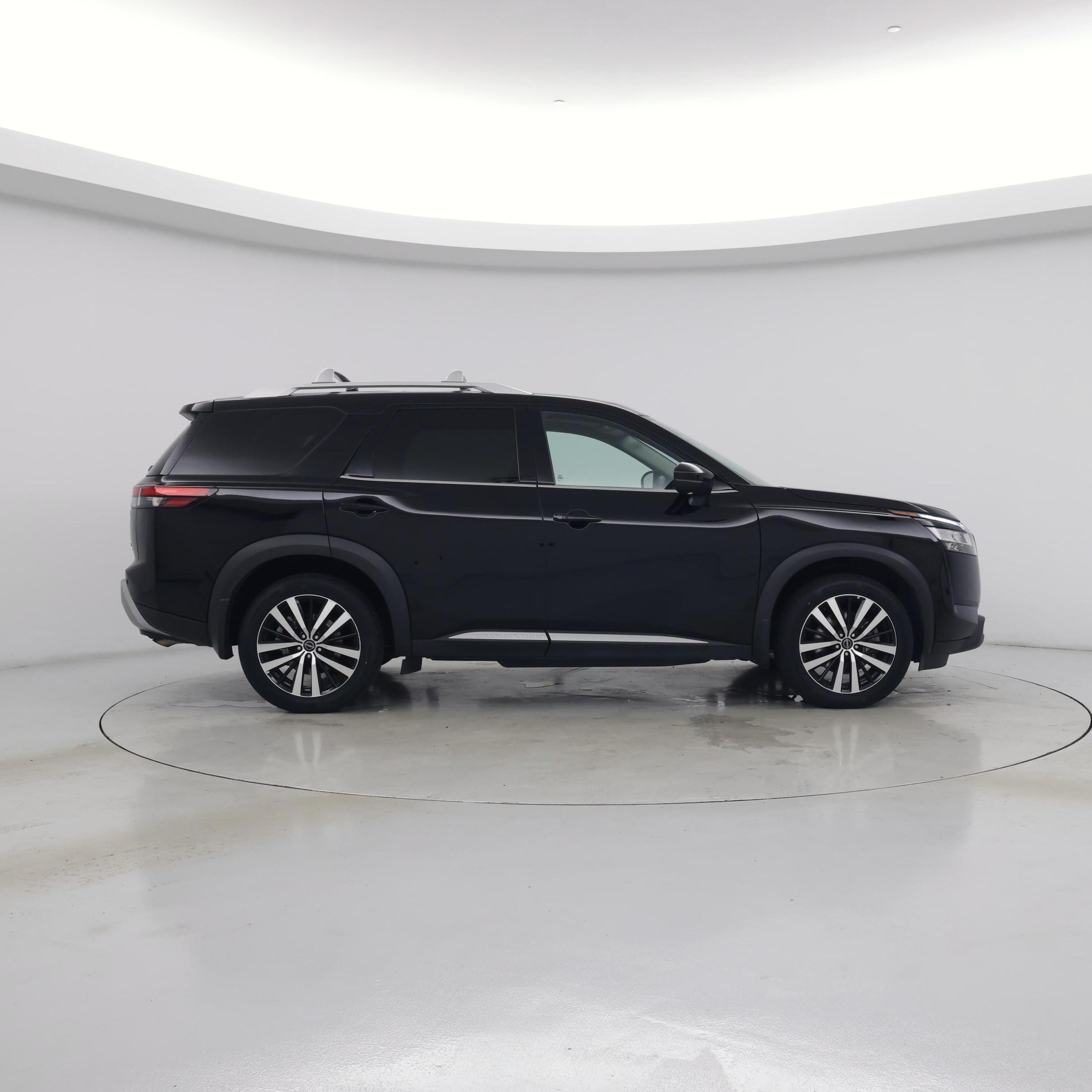 Thumbnail: 2023 Nissan Pathfinder - 7