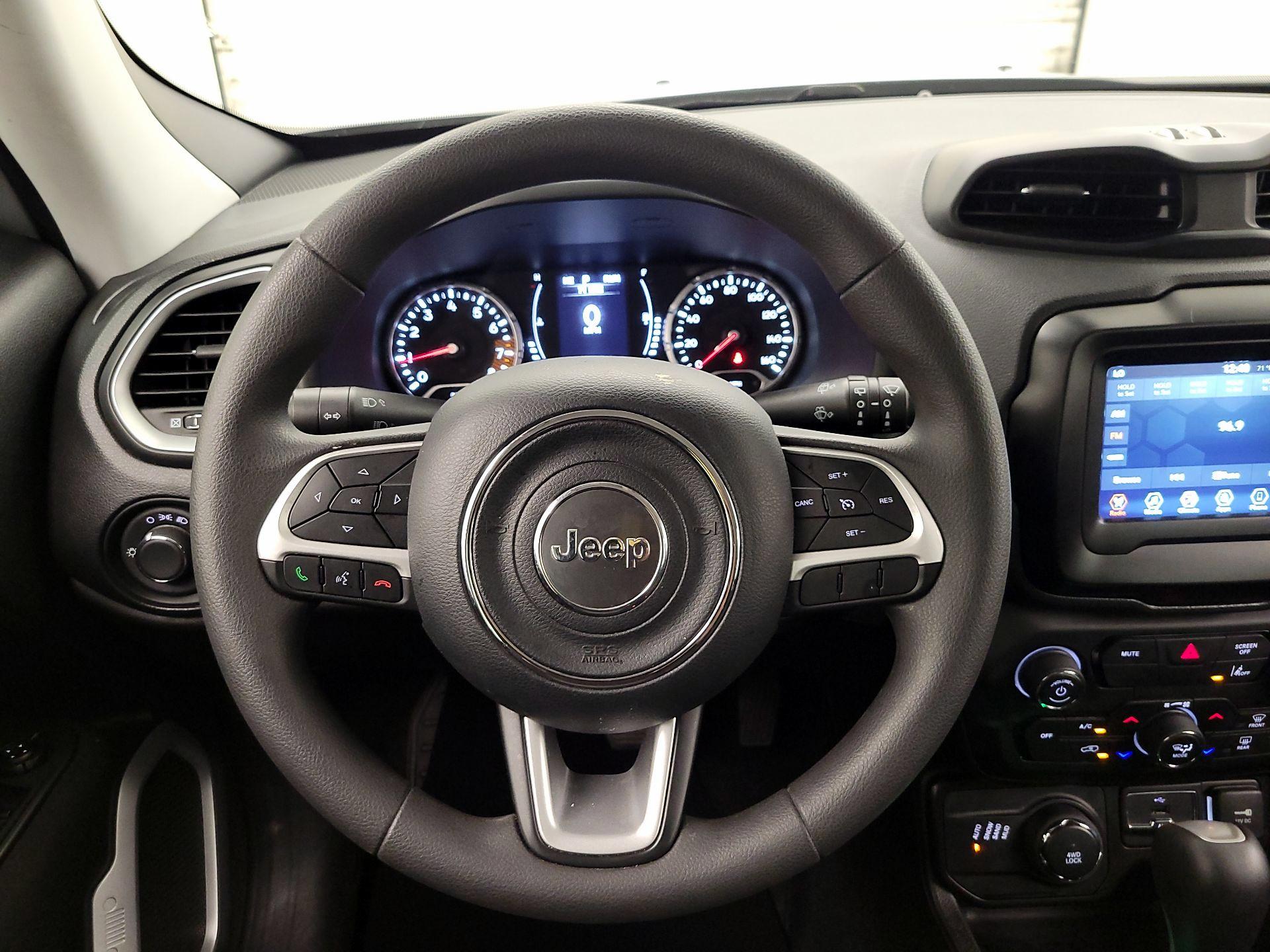 Thumbnail: 2021 Jeep Renegade - 10