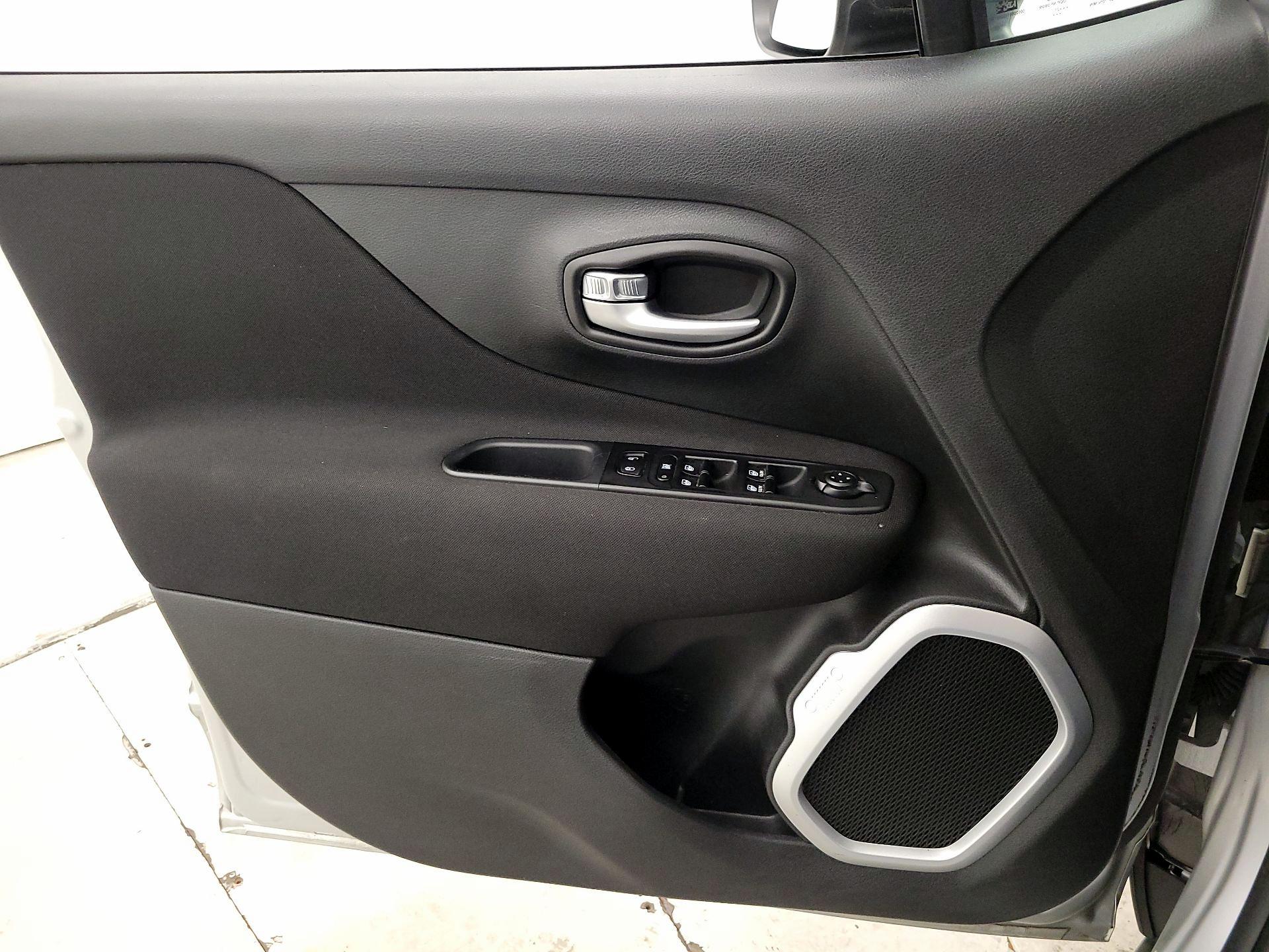 Thumbnail: 2021 Jeep Renegade - 12