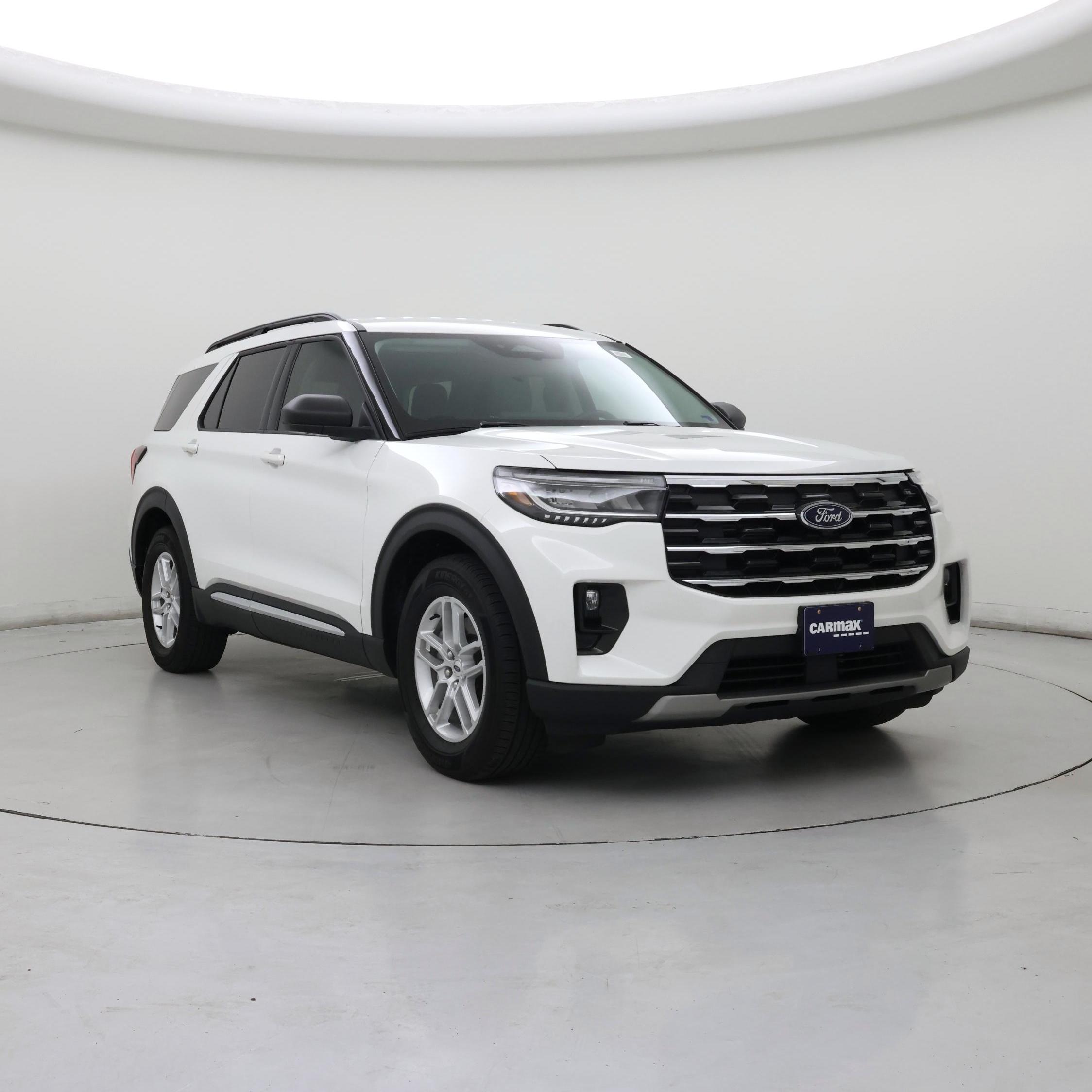 White 2025 Ford Explorer SUV / Crossover Rear-Wheel Drive Automatic