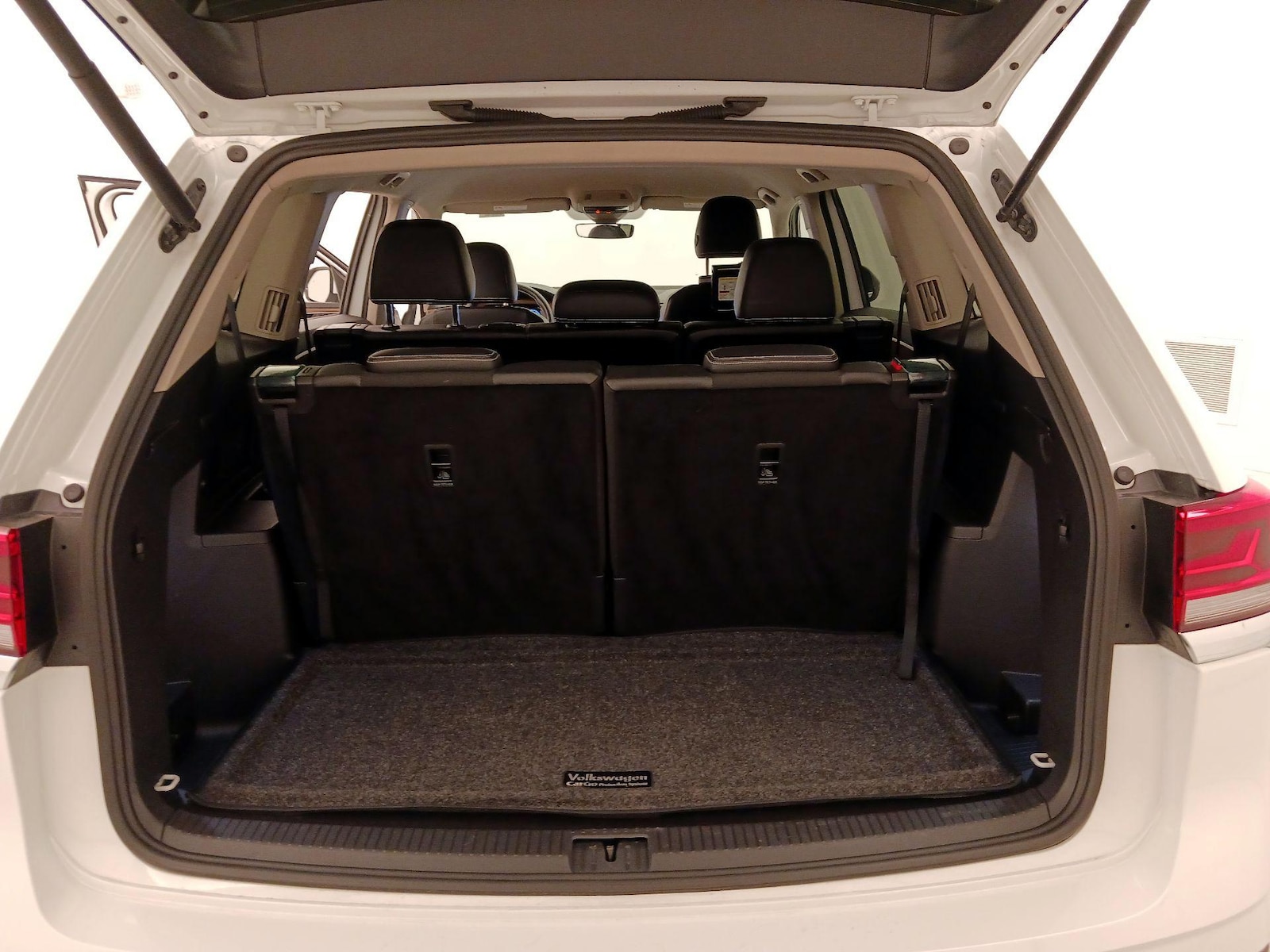 2024 Volkswagen Atlas SE - Photo 22