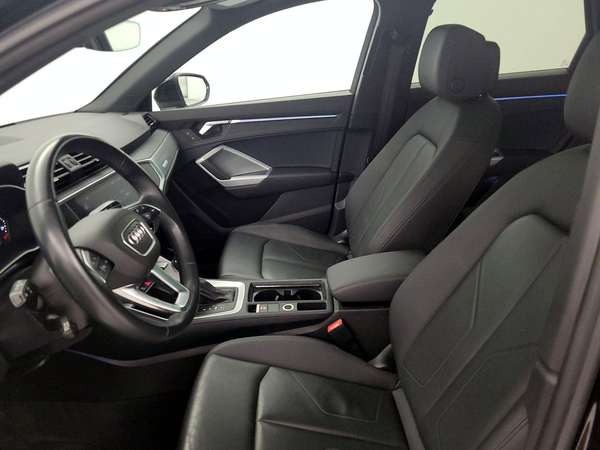 Thumbnail: 2022 Audi Q3 - 11