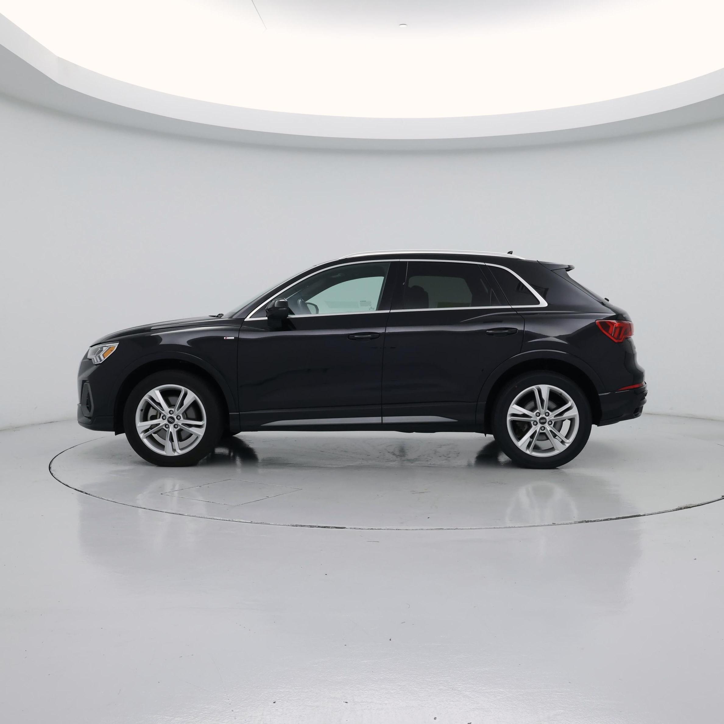 Thumbnail: 2022 Audi Q3 - 3