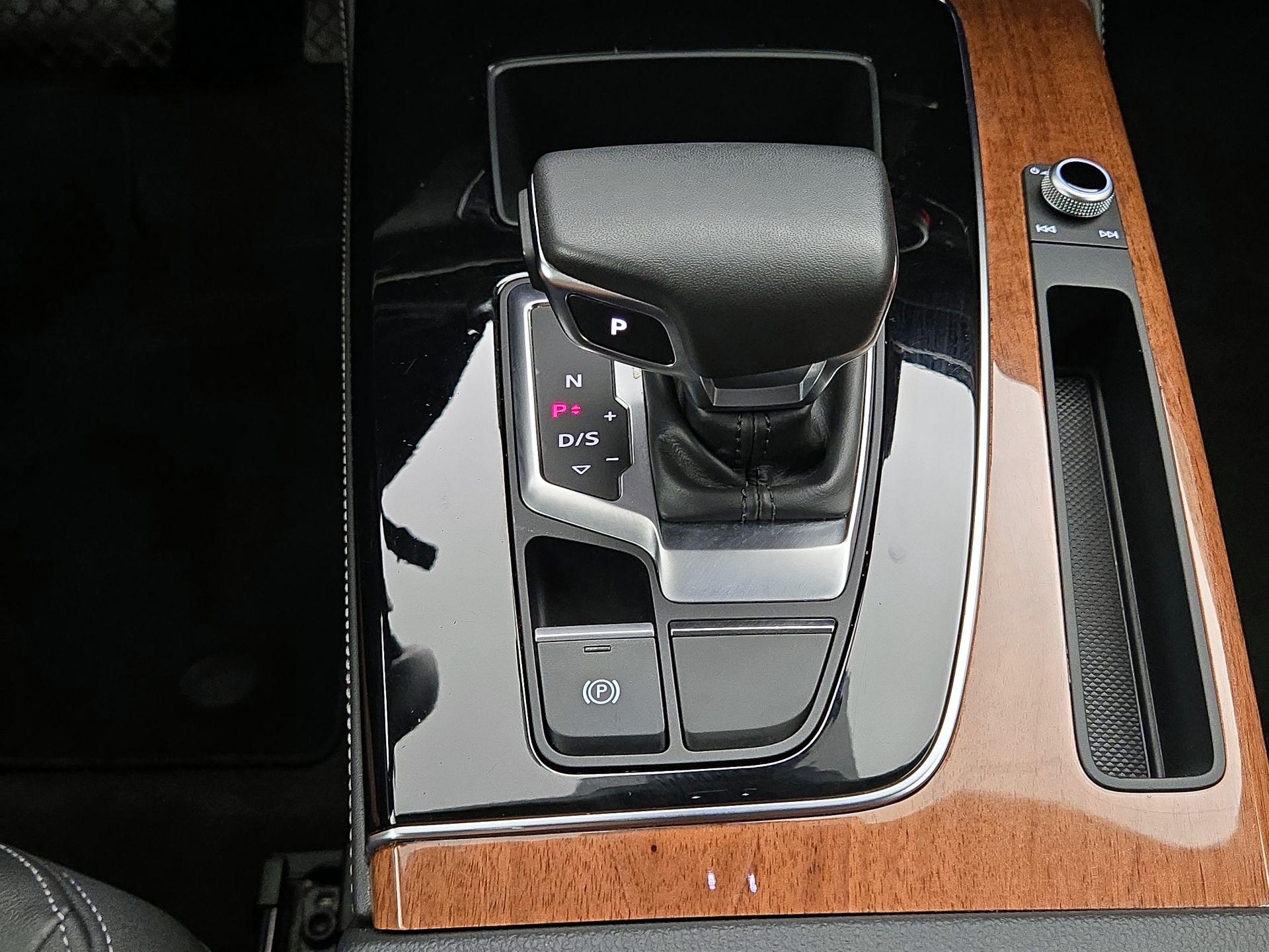 Thumbnail: 2023 Audi Q5 - 18