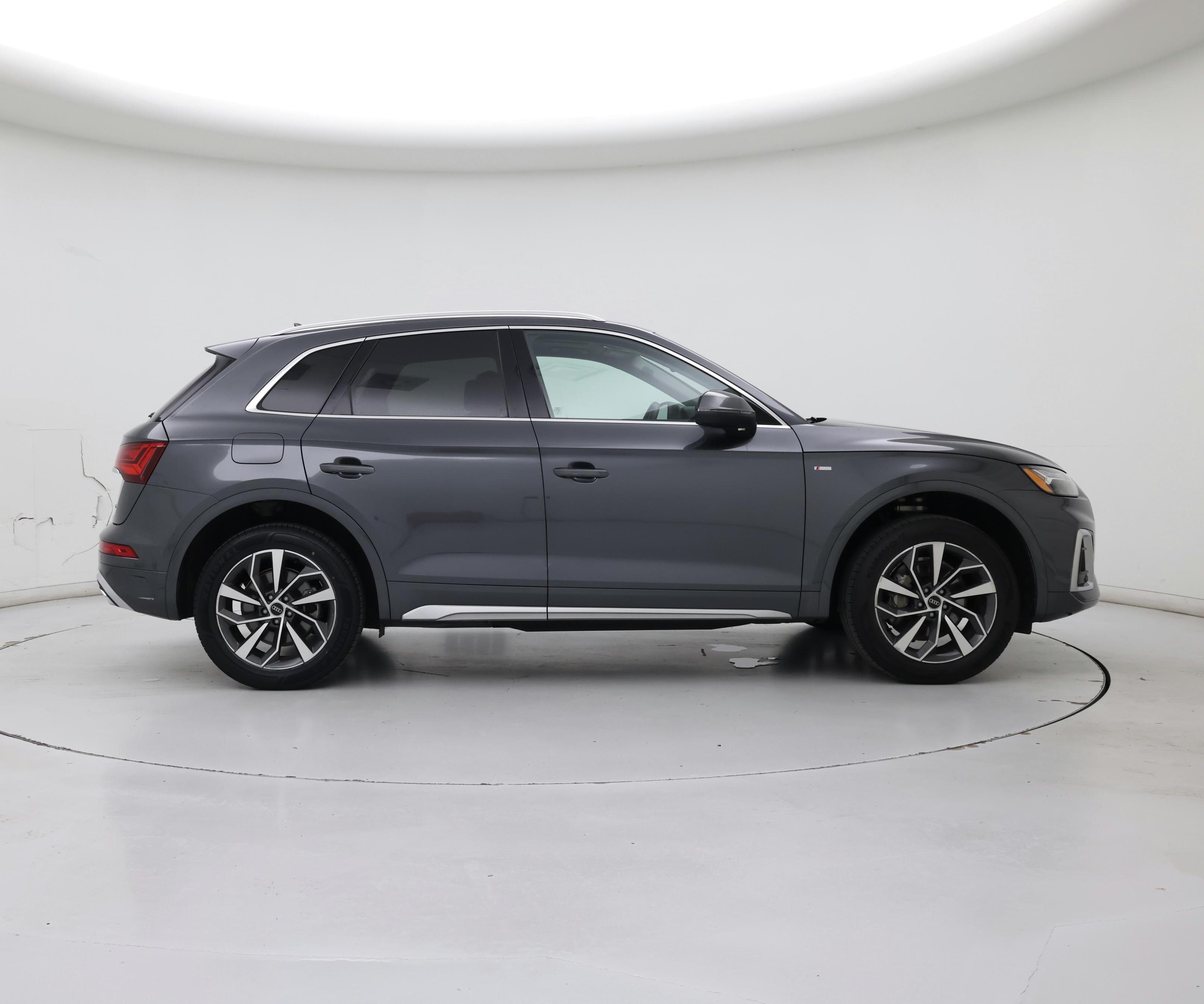Thumbnail: 2023 Audi Q5 - 7