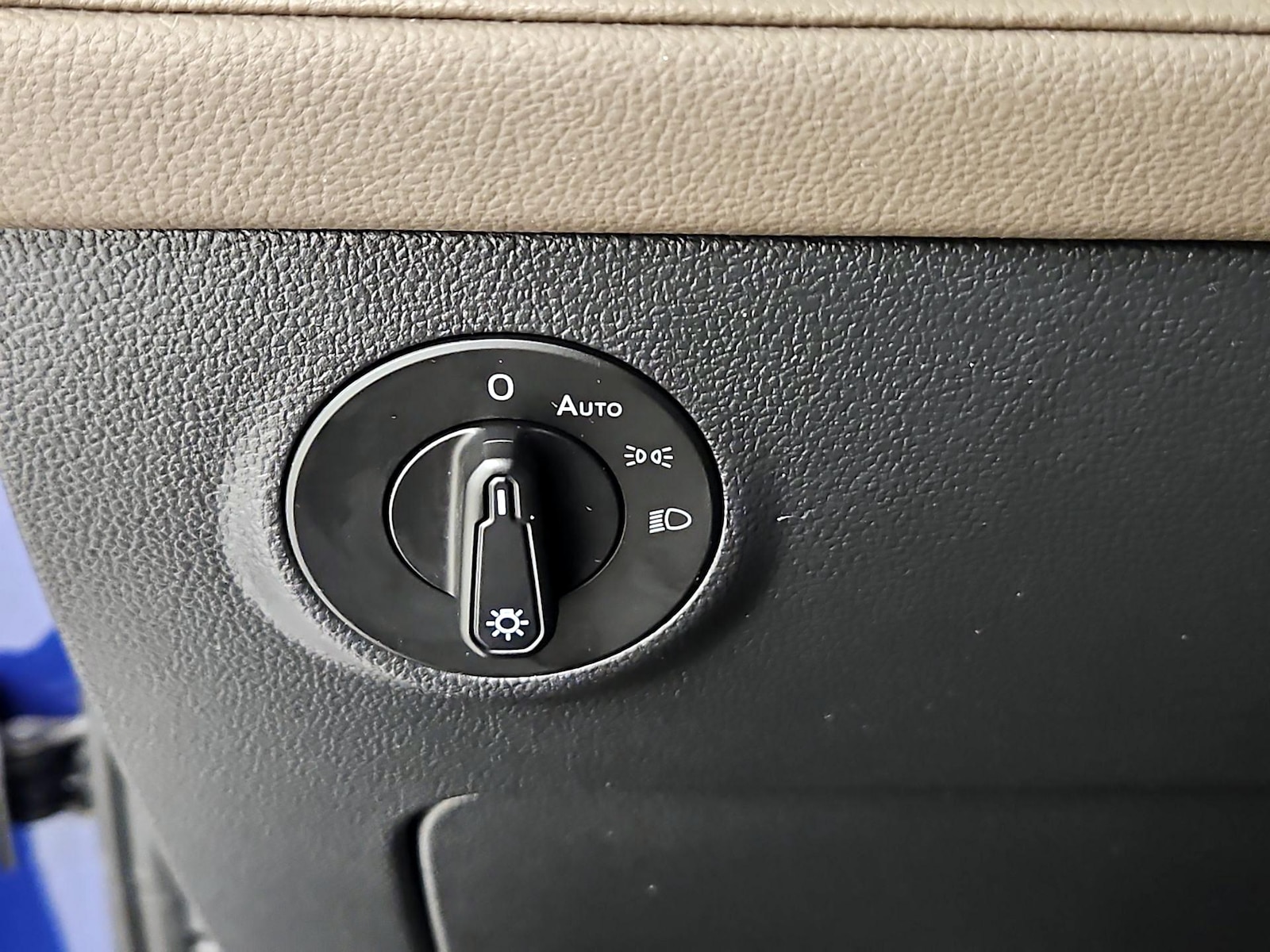 2023 Volkswagen Taos SEL - Photo 14