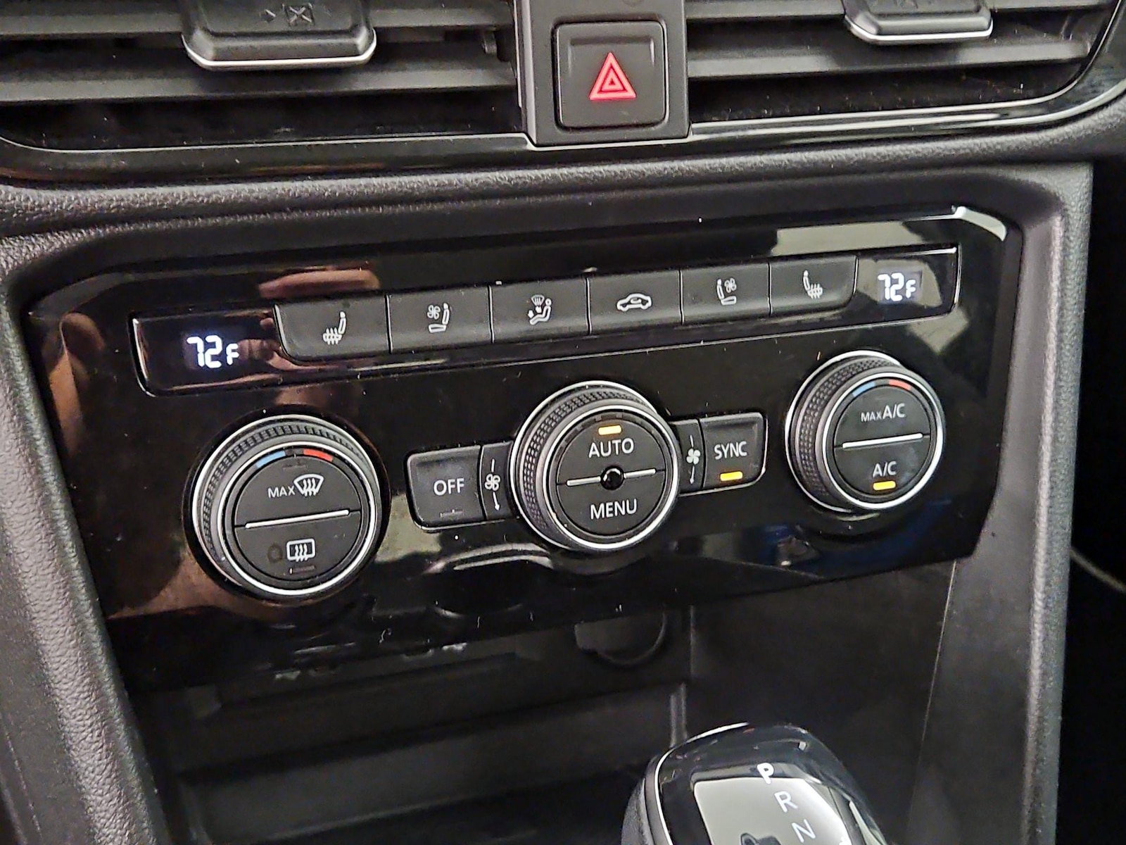 2023 Volkswagen Taos SEL - Photo 18