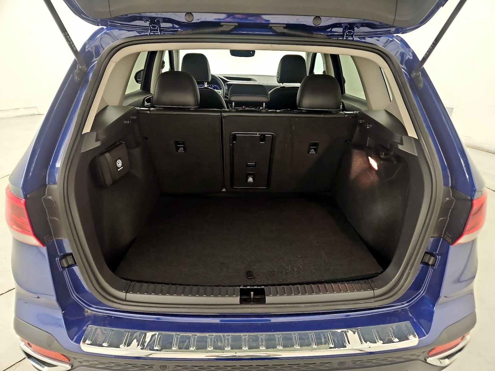 2023 Volkswagen Taos SEL - Photo 23