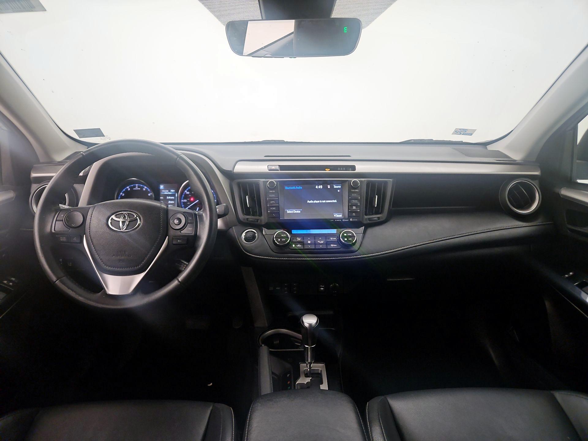 Thumbnail: 2017 Toyota RAV4 - 9