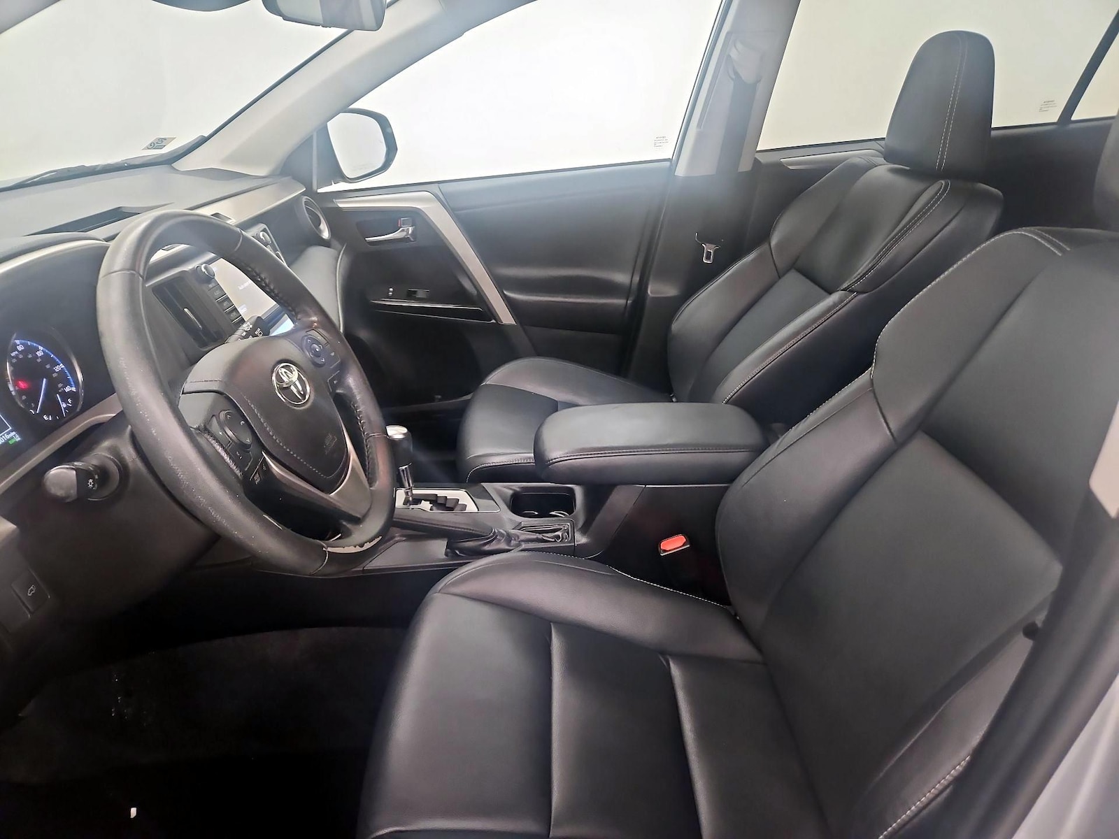 2017 Toyota RAV4 Limited - Photo 12