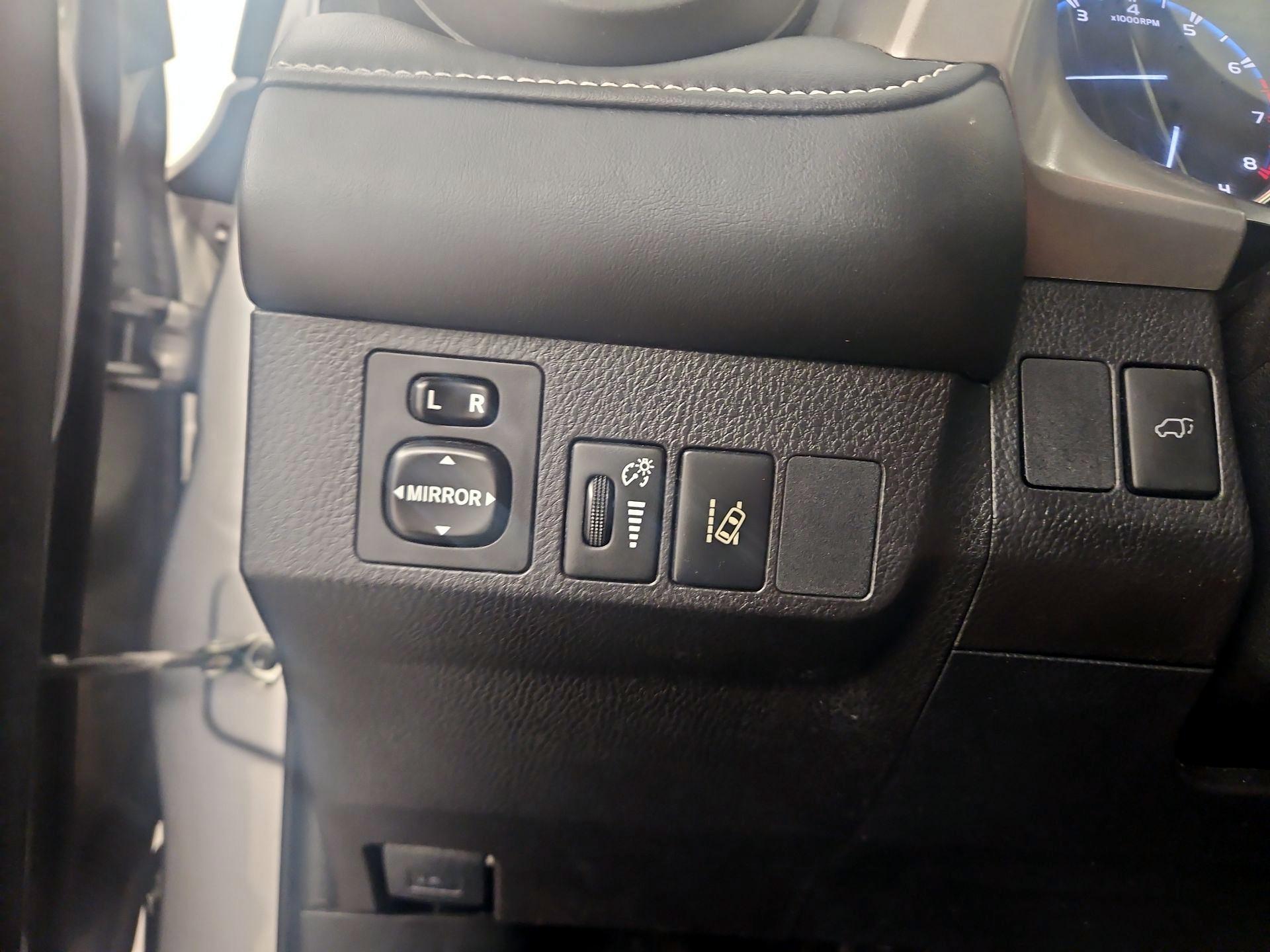 Thumbnail: 2017 Toyota RAV4 - 13