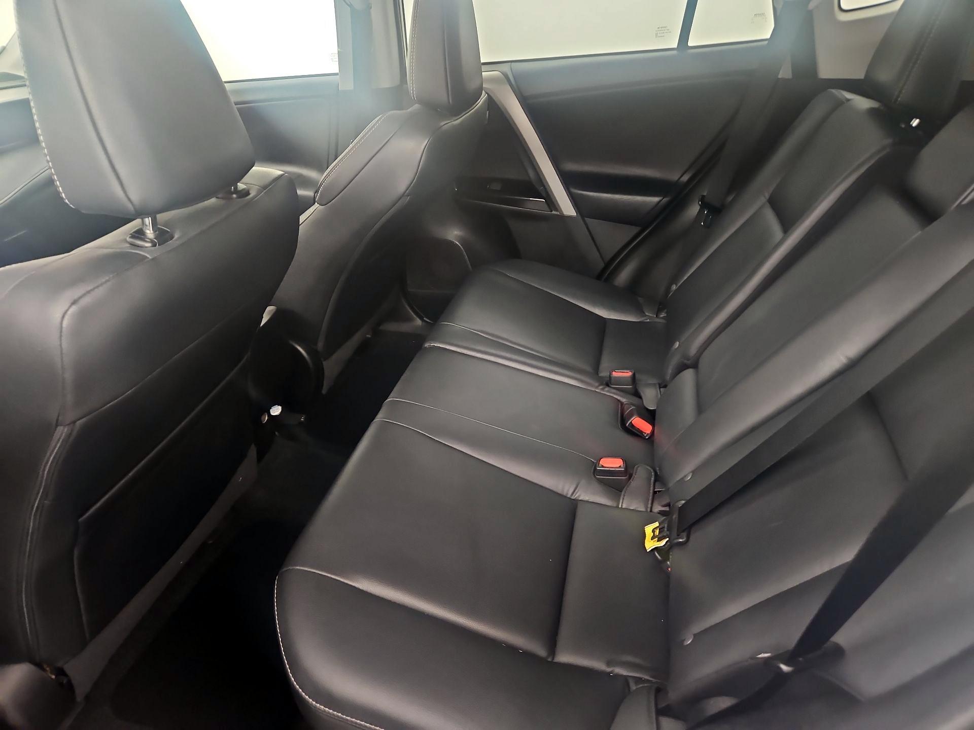 Thumbnail: 2017 Toyota RAV4 - 18