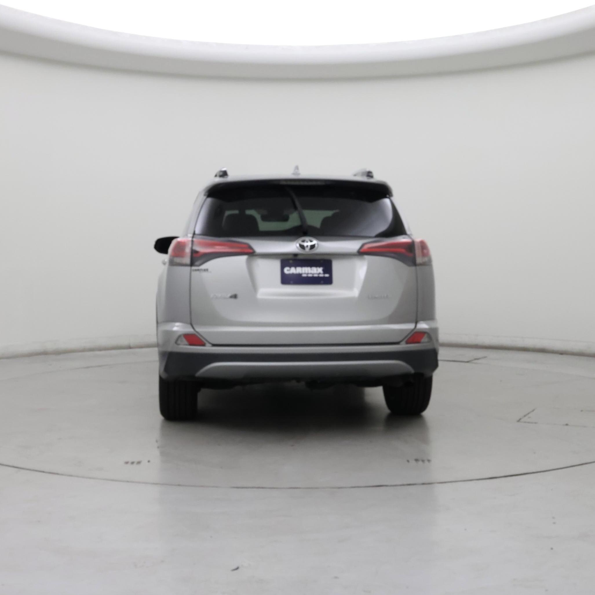 Thumbnail: 2017 Toyota RAV4 - 6