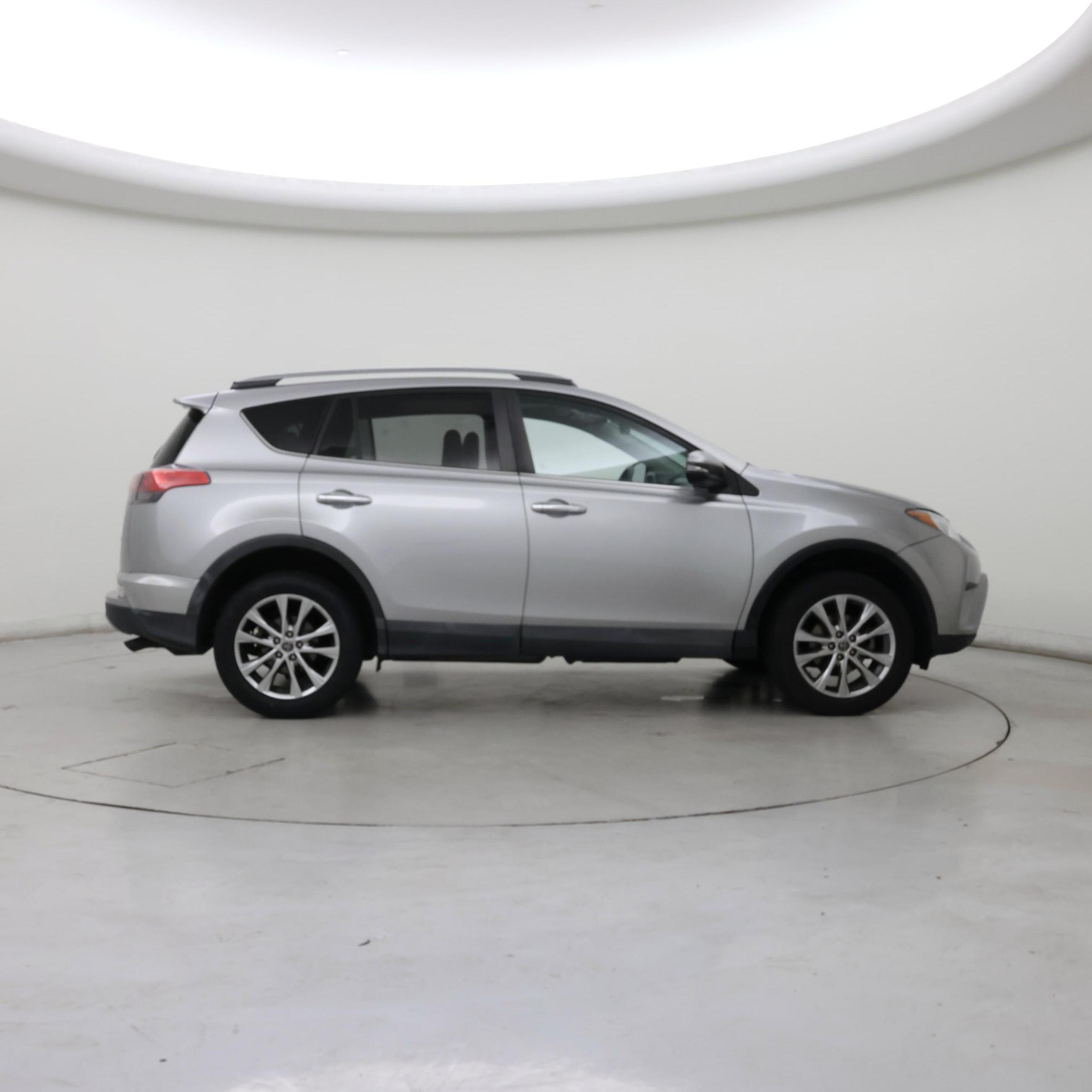 Thumbnail: 2017 Toyota RAV4 - 7